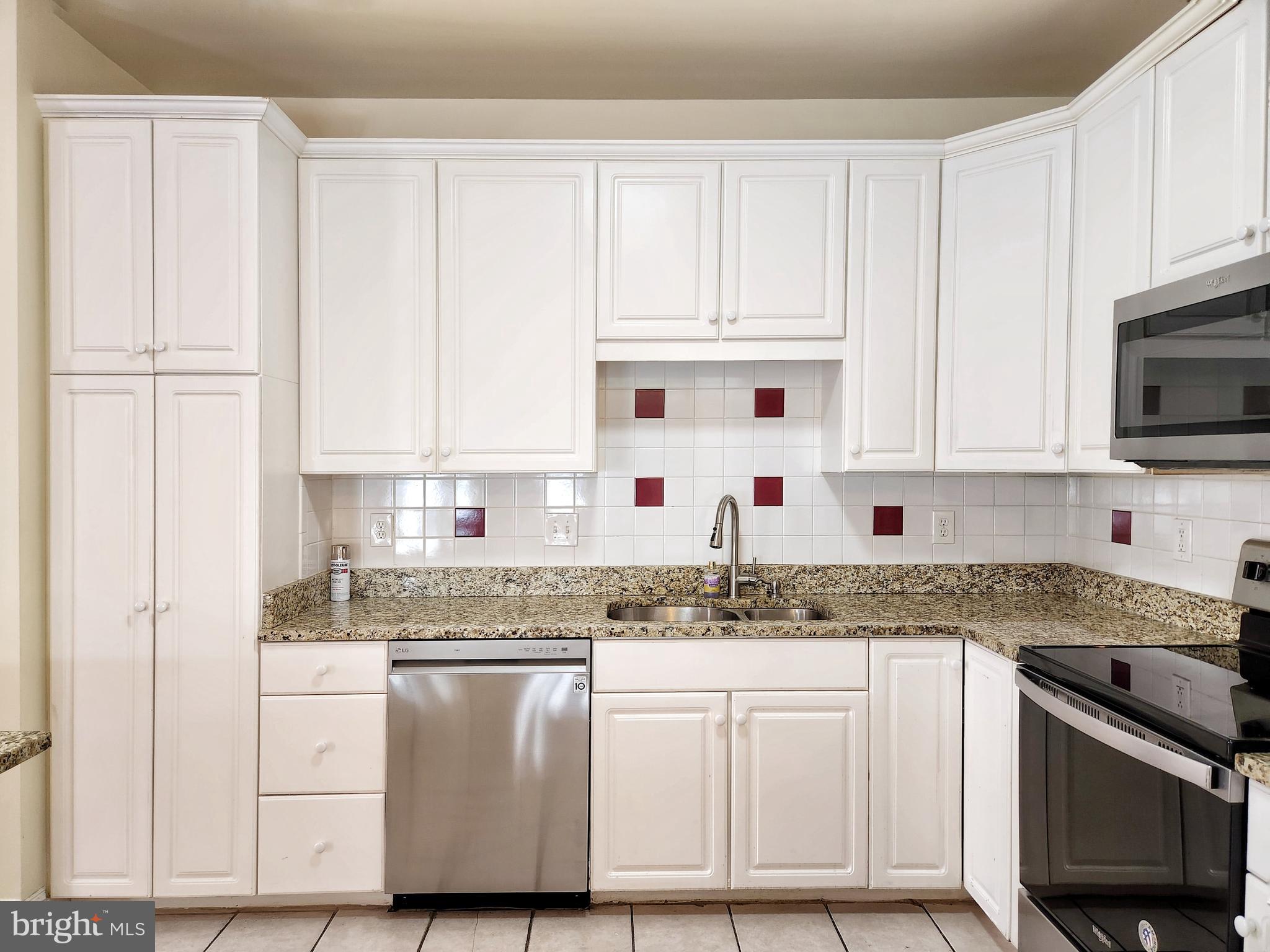 VIRGINIA CENTER - Residential Lease