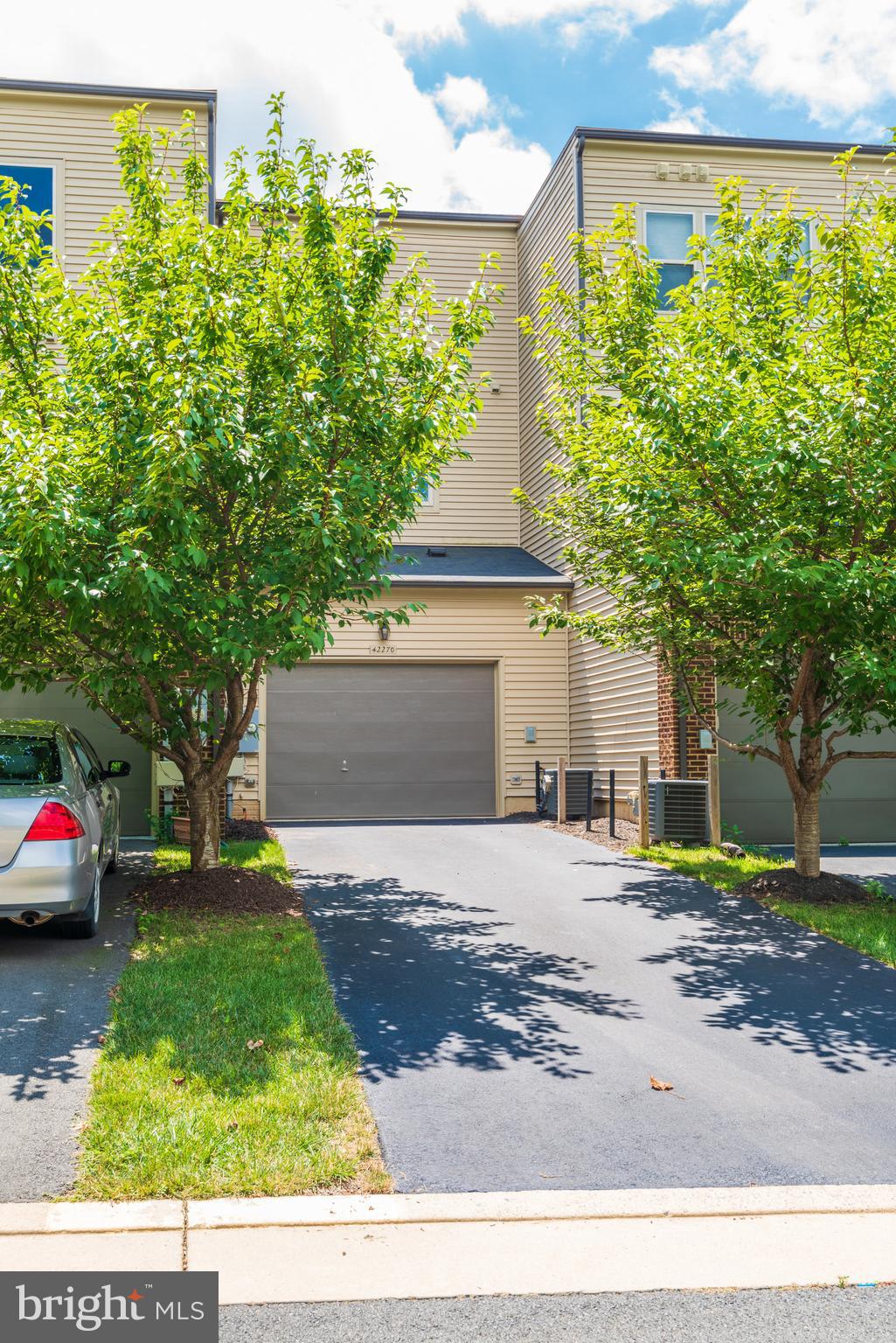 BRAMBLETON TOWN CTR RESI - Residential Lease