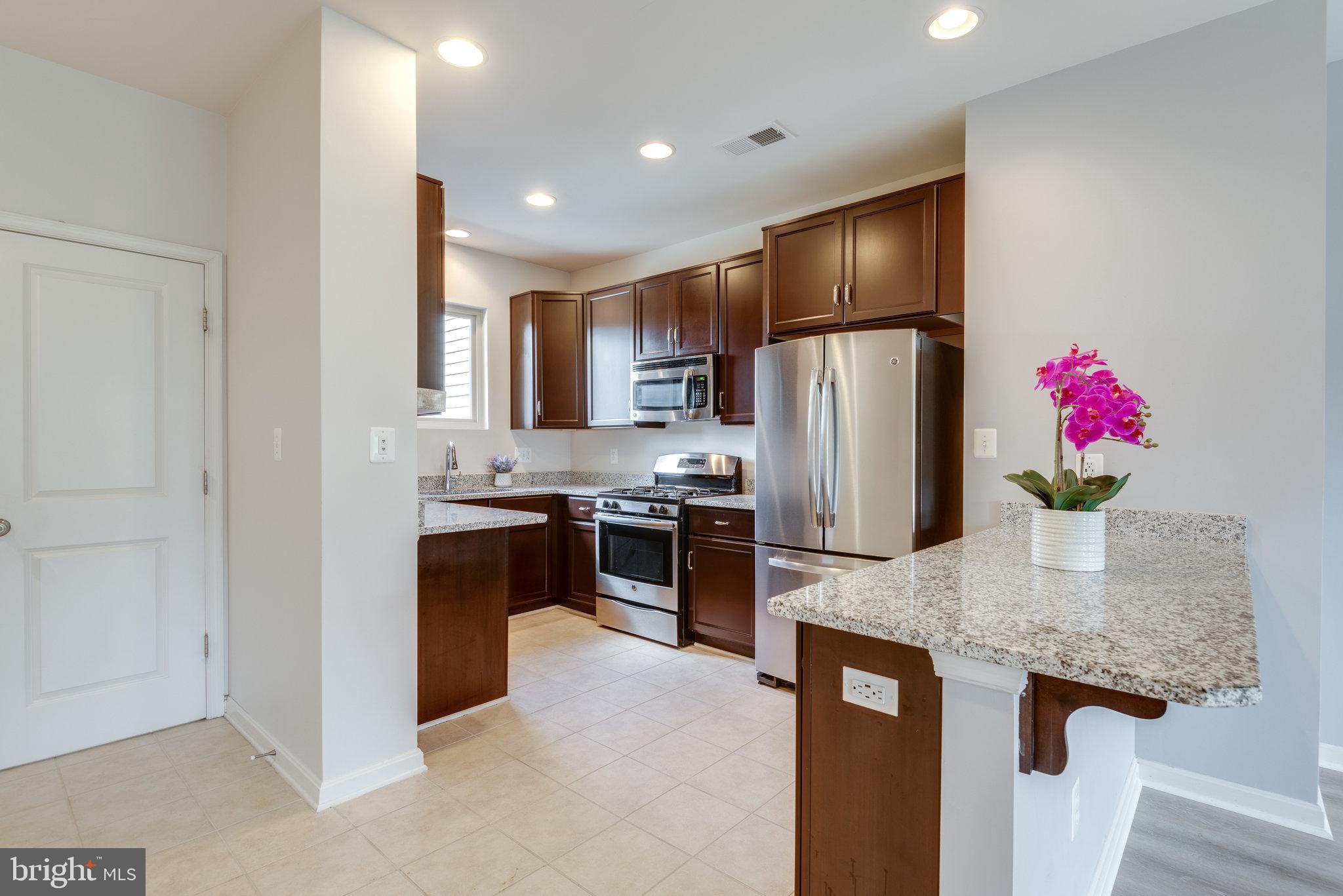 BRAMBLETON TOWN CTR RESI - Residential Lease