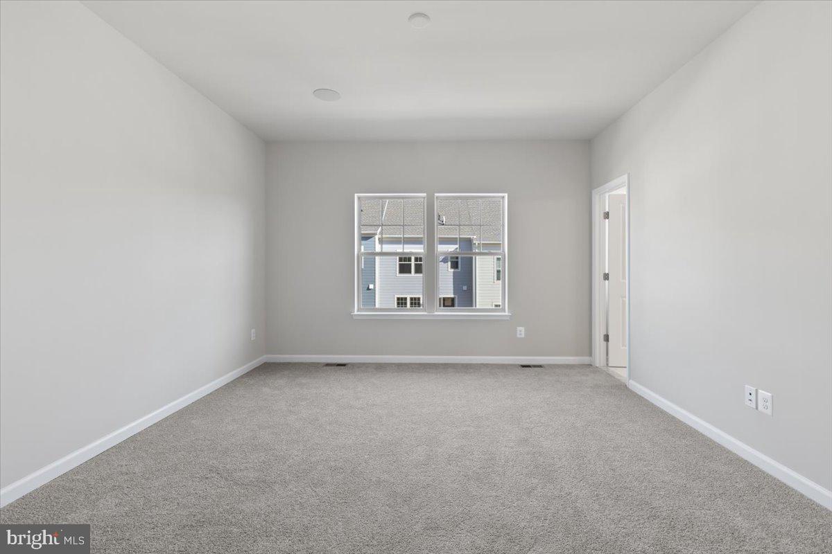 JEFFERSON SQUARE - Residential Lease