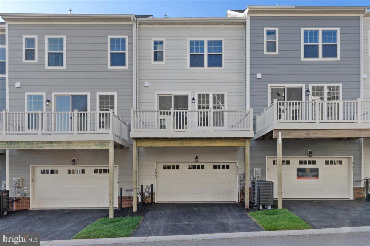 JEFFERSON SQUARE - Residential Lease