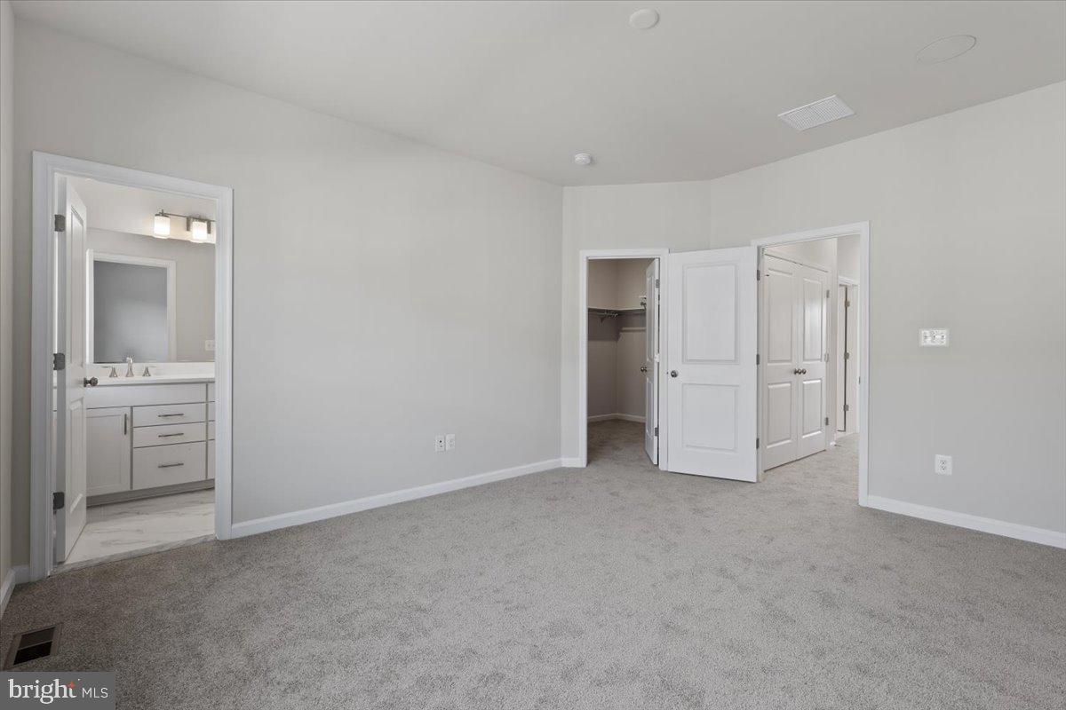 JEFFERSON SQUARE - Residential Lease