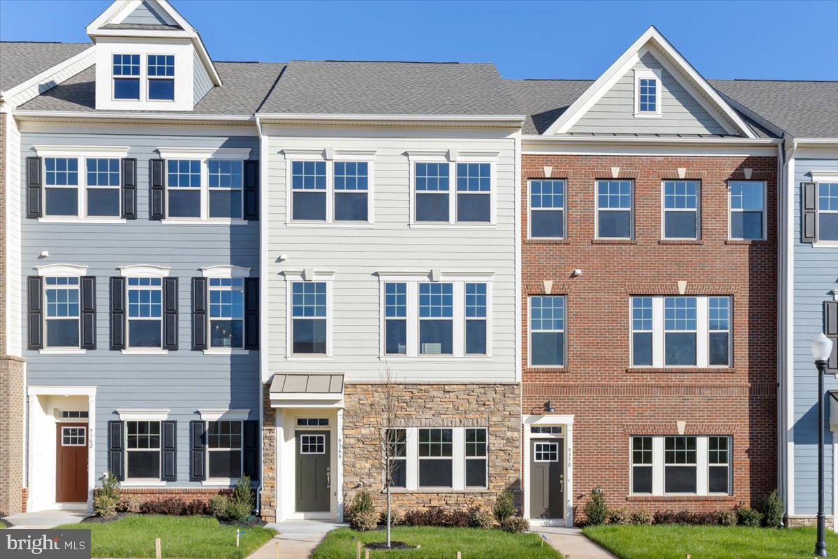 JEFFERSON SQUARE - Residential Lease