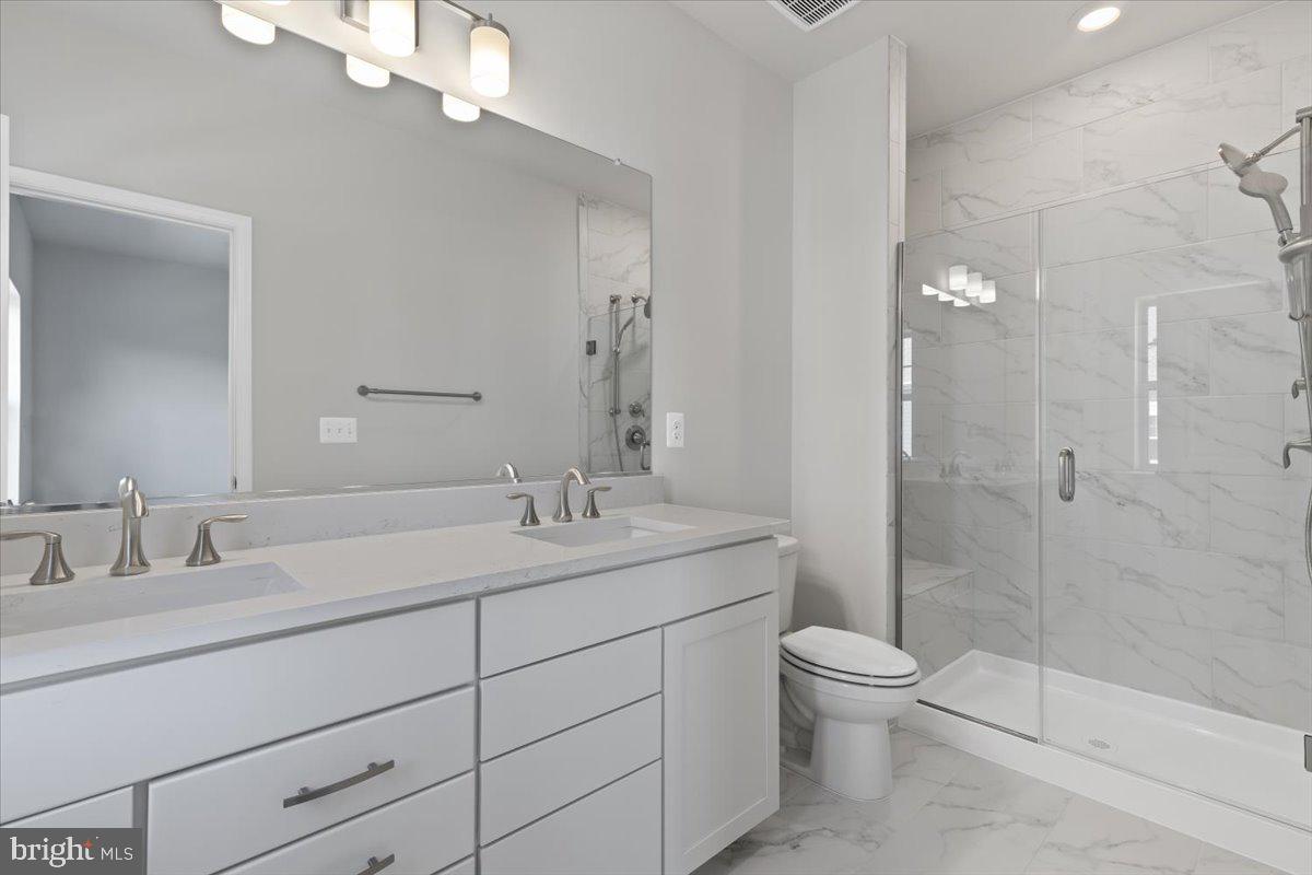 JEFFERSON SQUARE - Residential Lease