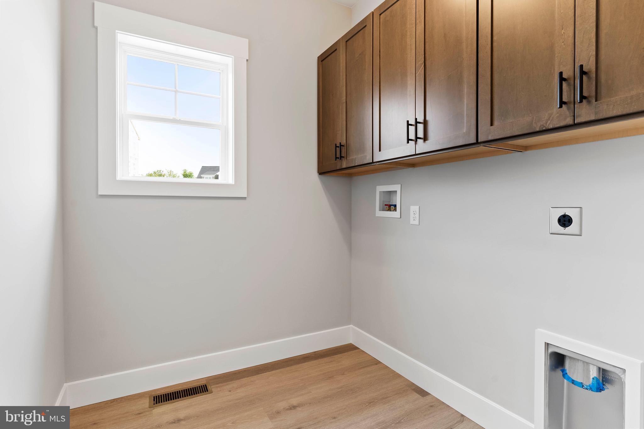 WILSHIRE ESTATES - Residential