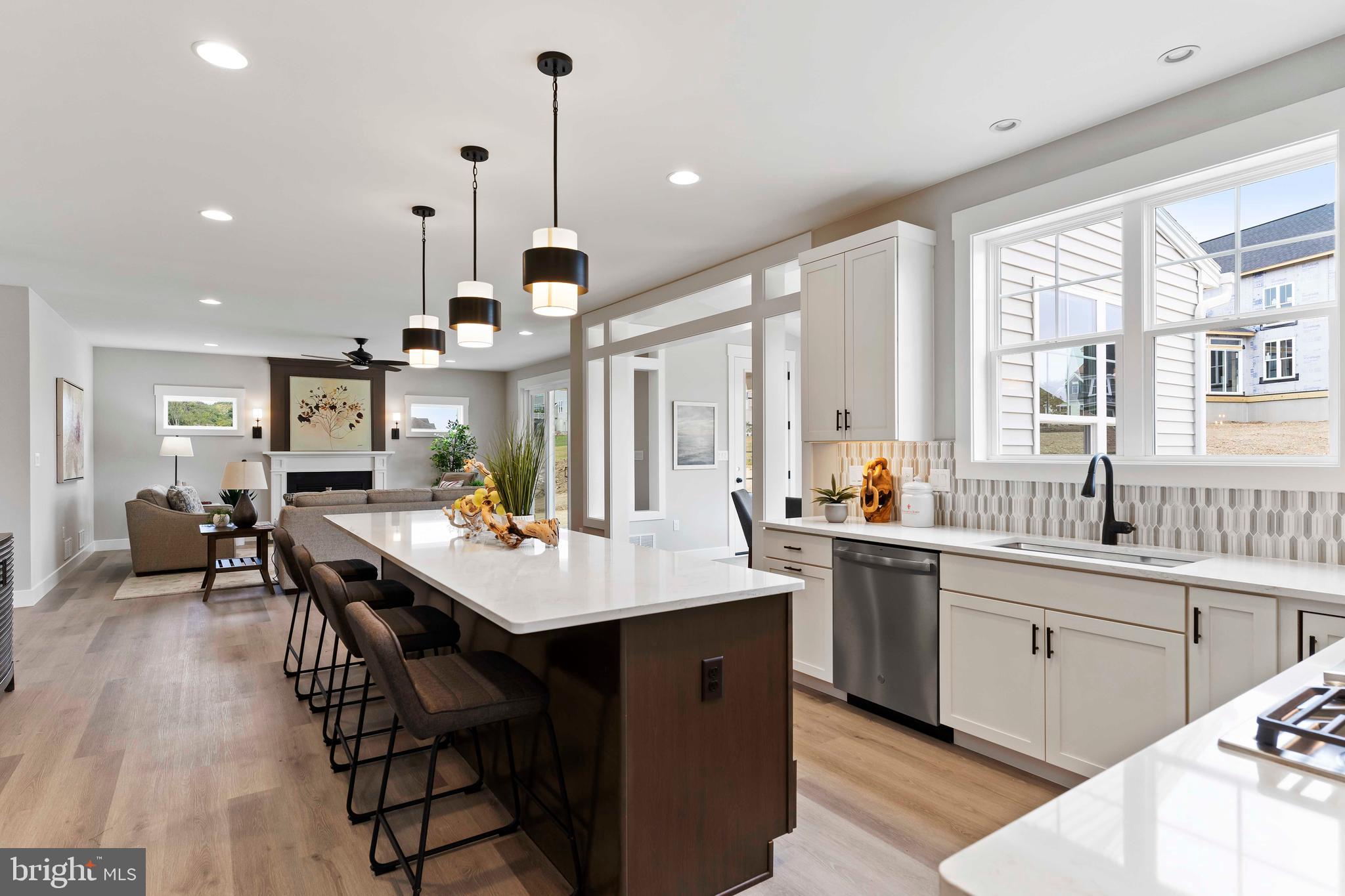 WILSHIRE ESTATES - Residential