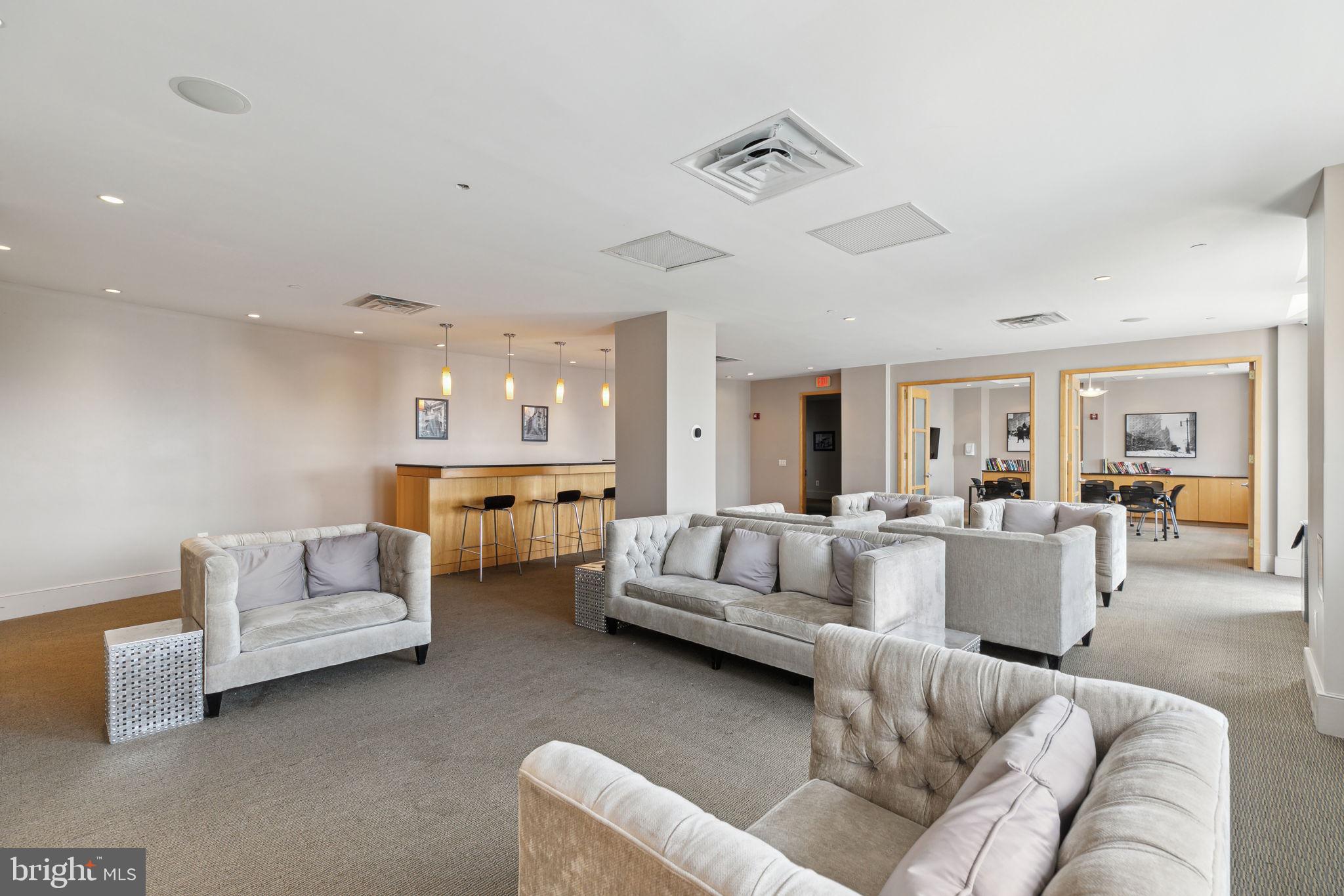 AVENUE OF THE ARTS - Residential
