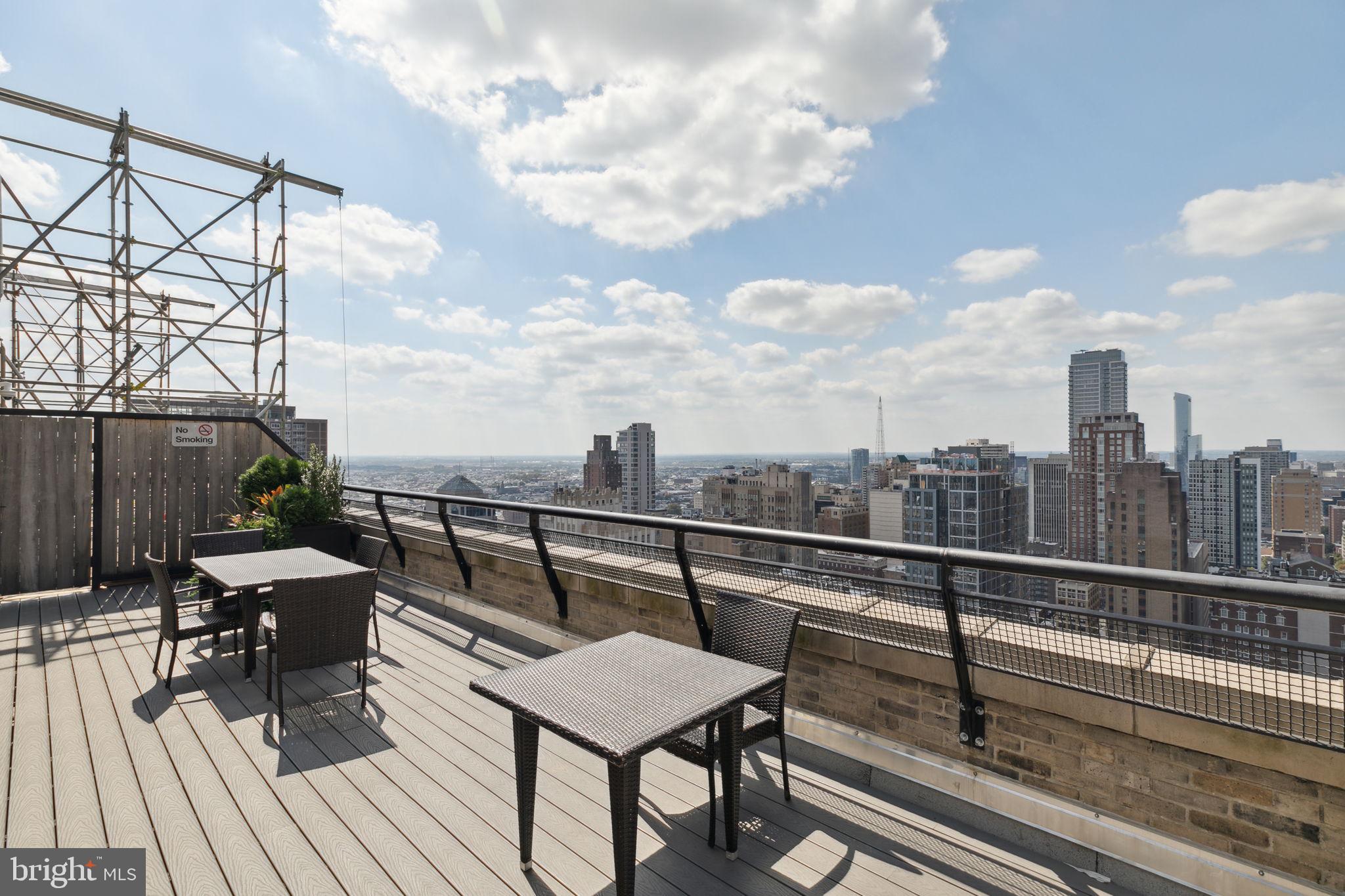 AVENUE OF THE ARTS - Residential