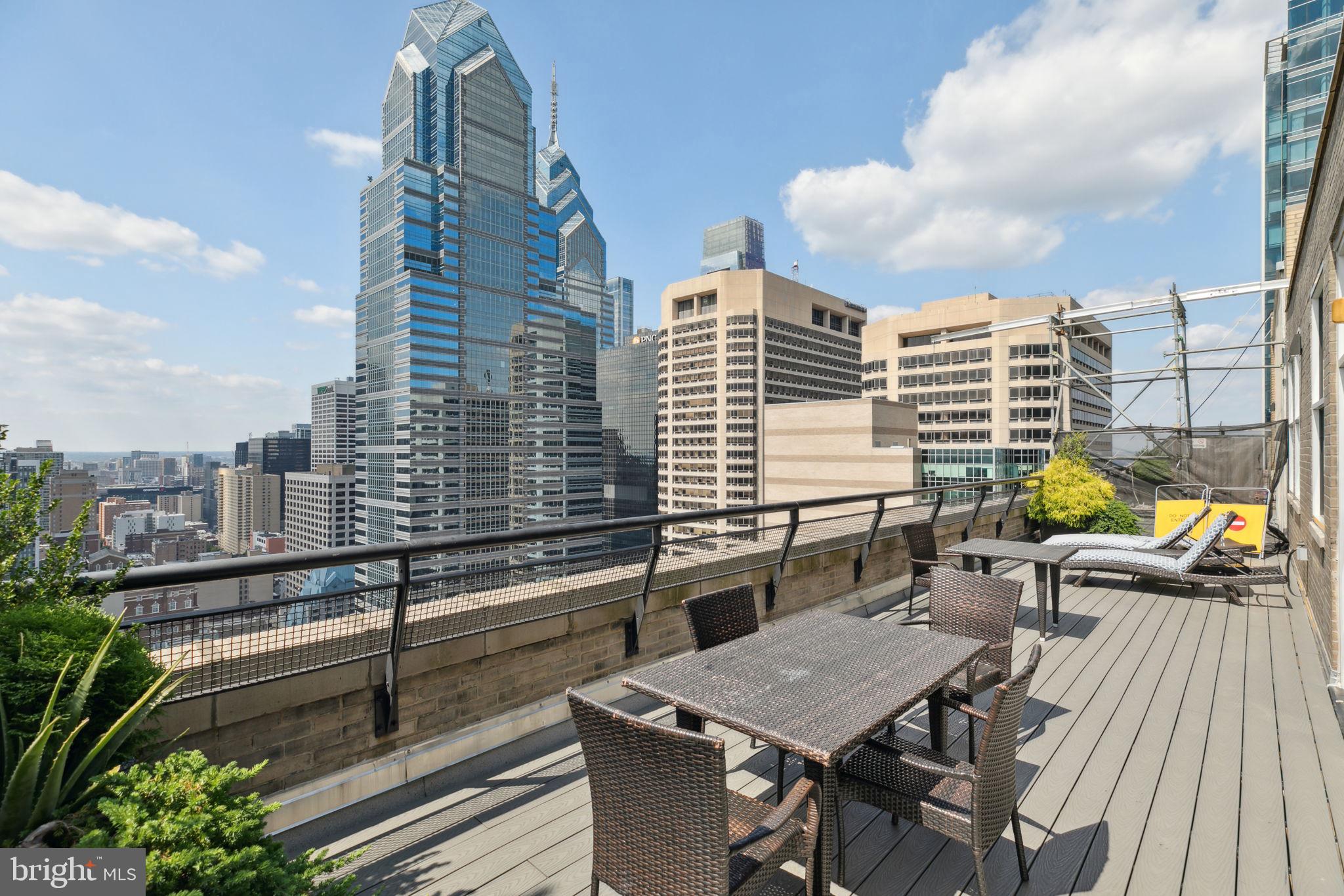 AVENUE OF THE ARTS - Residential