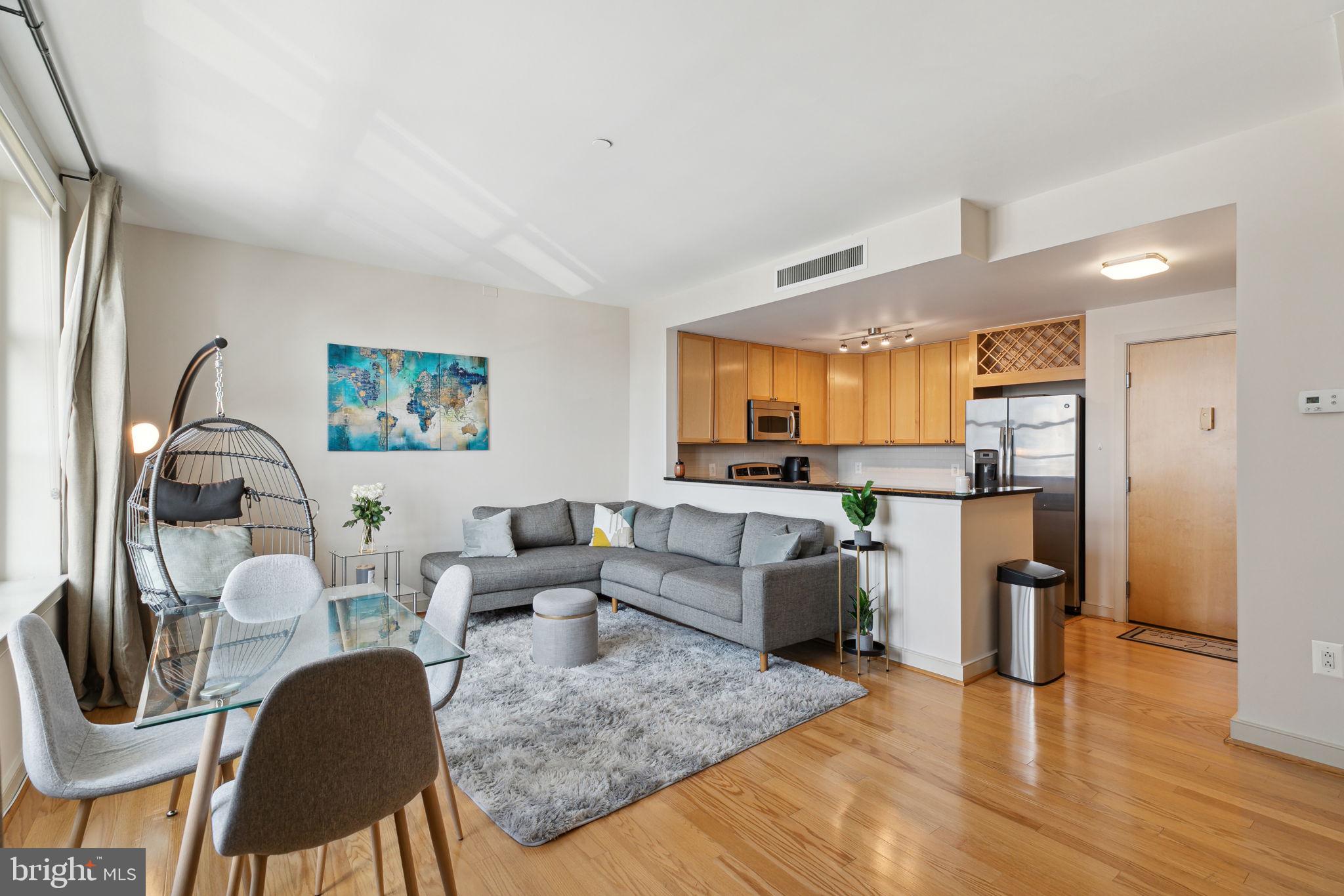 AVENUE OF THE ARTS - Residential