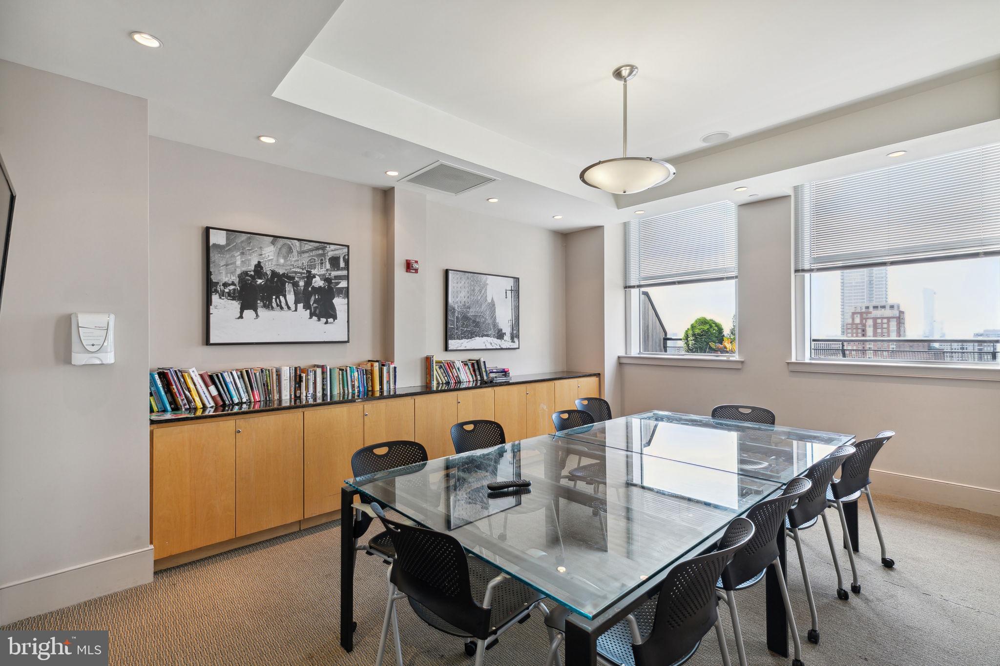 AVENUE OF THE ARTS - Residential