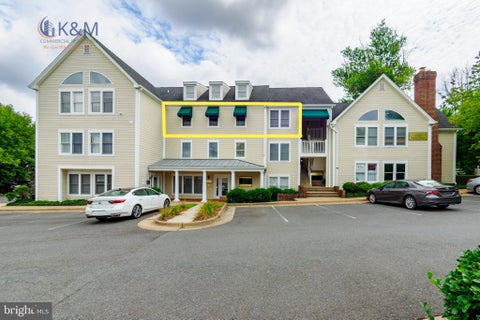 Photo of 10520 Warwick Avenue #B8, FAIRFAX, VA 22030 (MLS # VAFC2009368)