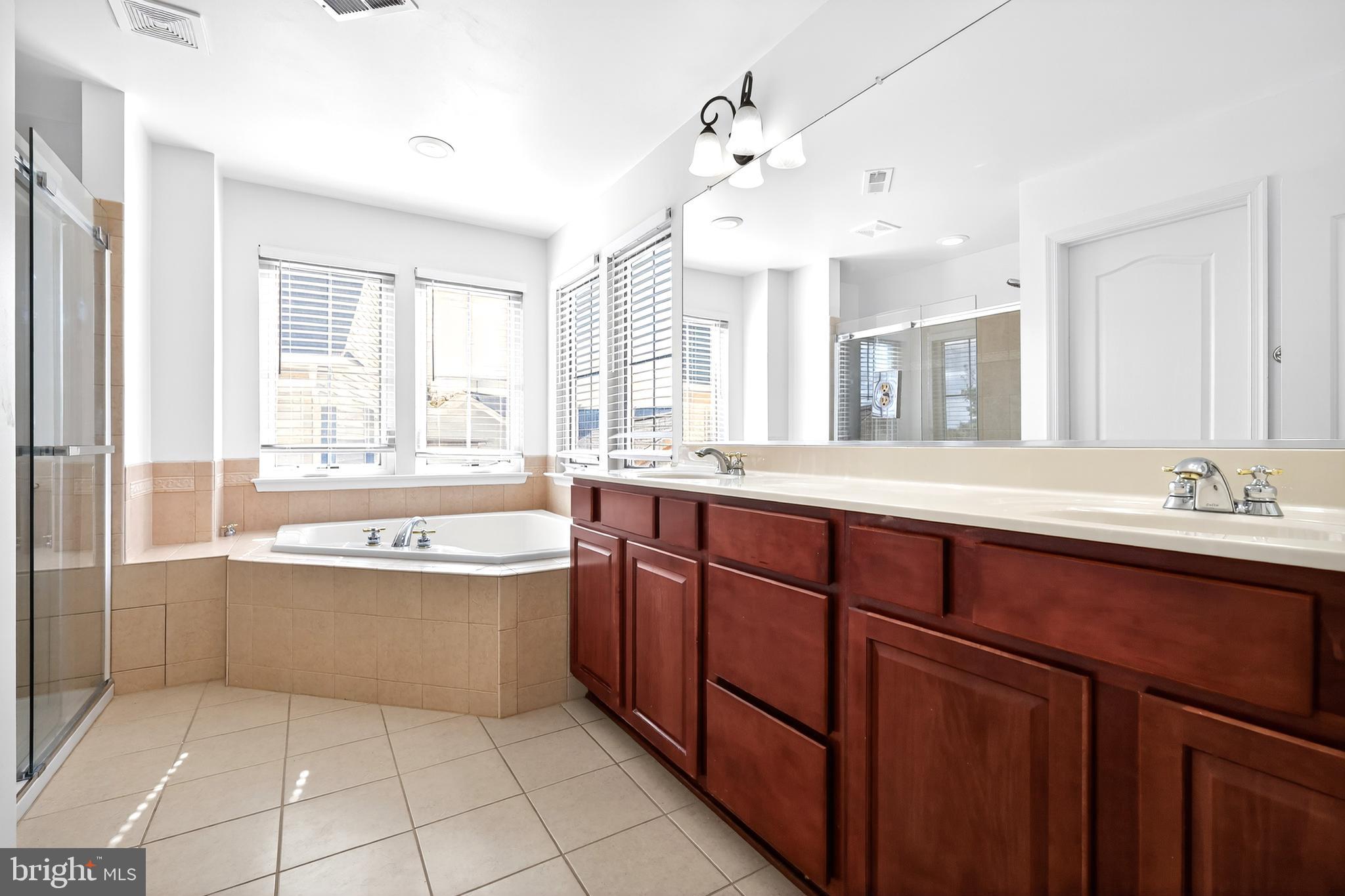 URBANA HIGHLANDS - Residential