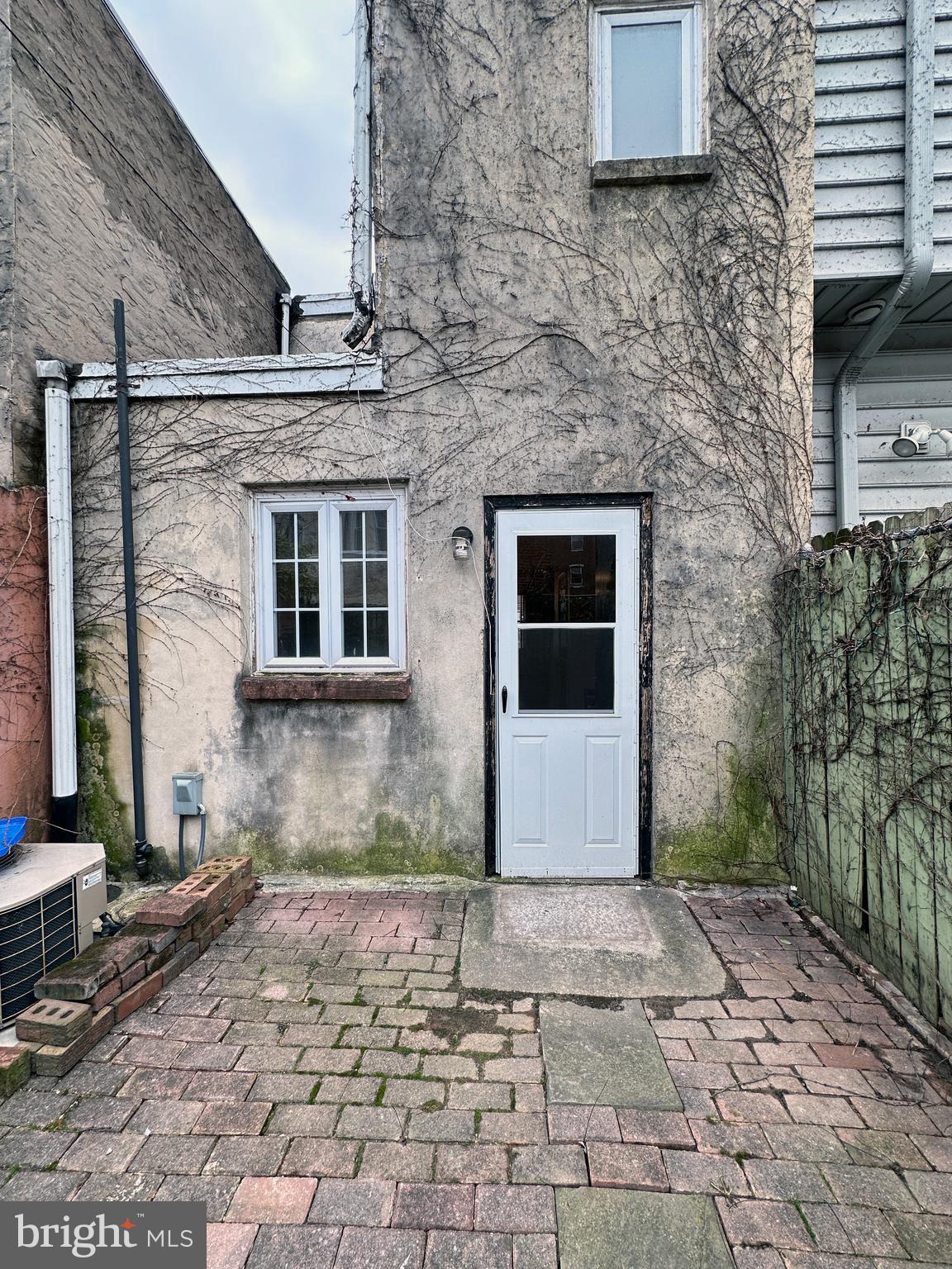 GRADUATE HOSPITAL - Residential Lease