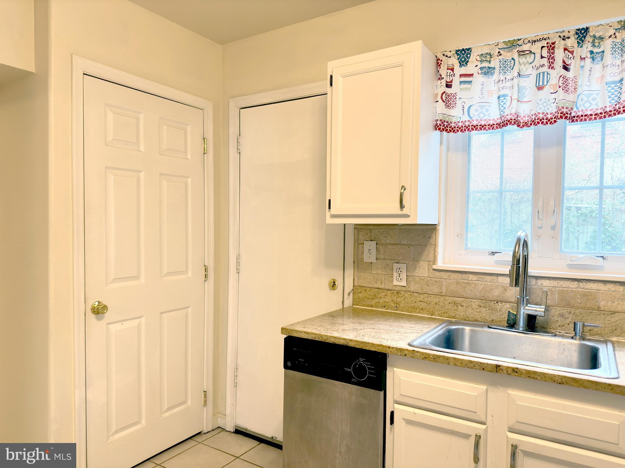 GRADUATE HOSPITAL - Residential Lease