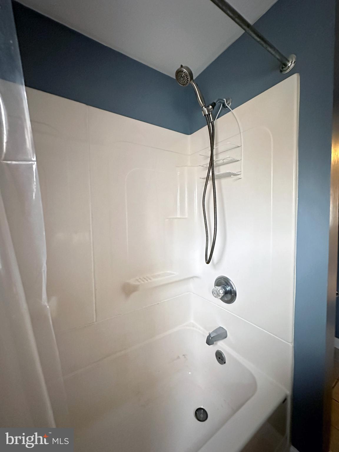 GRADUATE HOSPITAL - Residential Lease