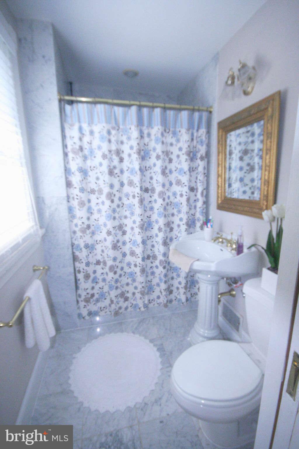 ROSEMONT - Residential Lease