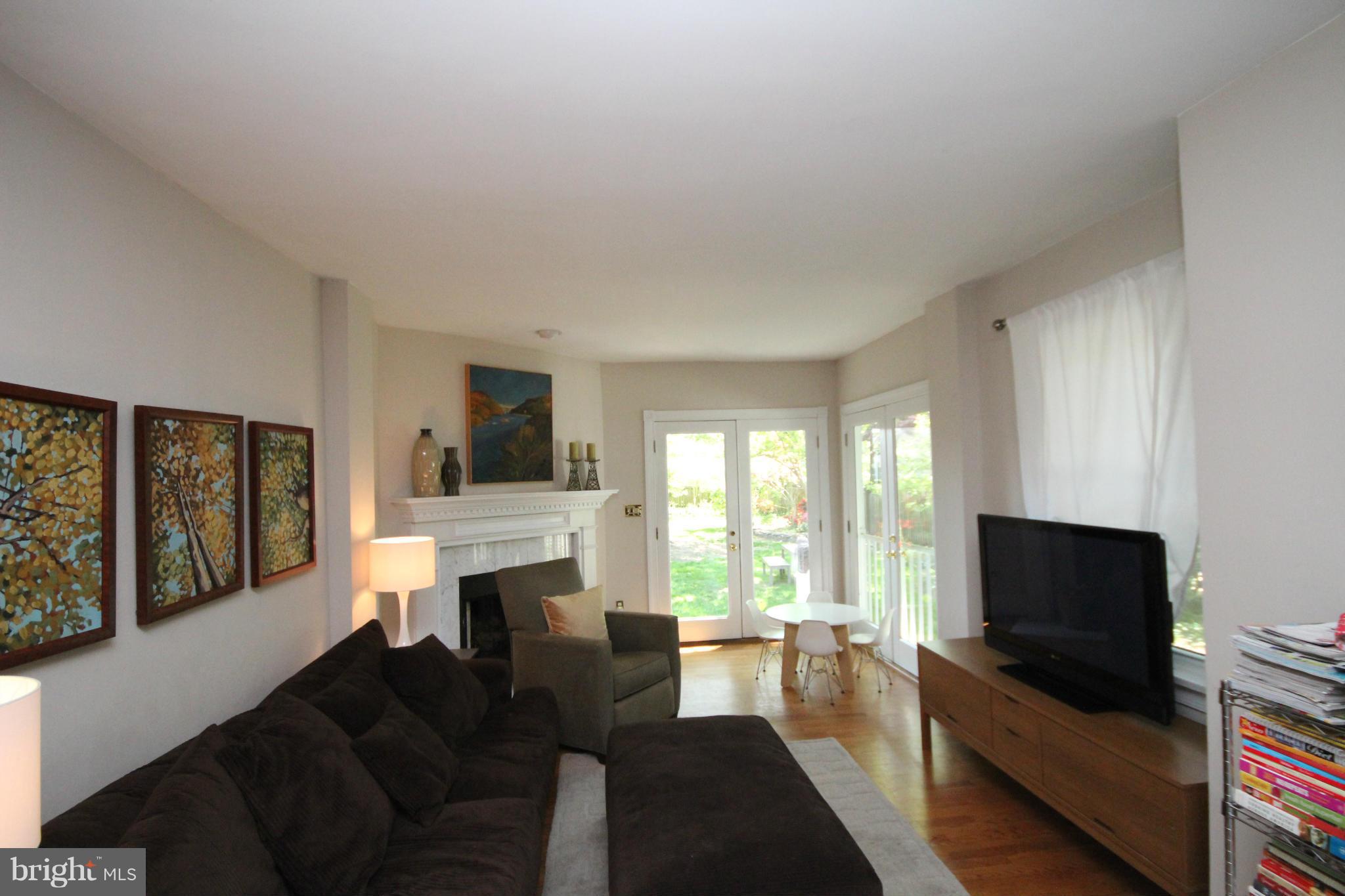 ROSEMONT - Residential Lease