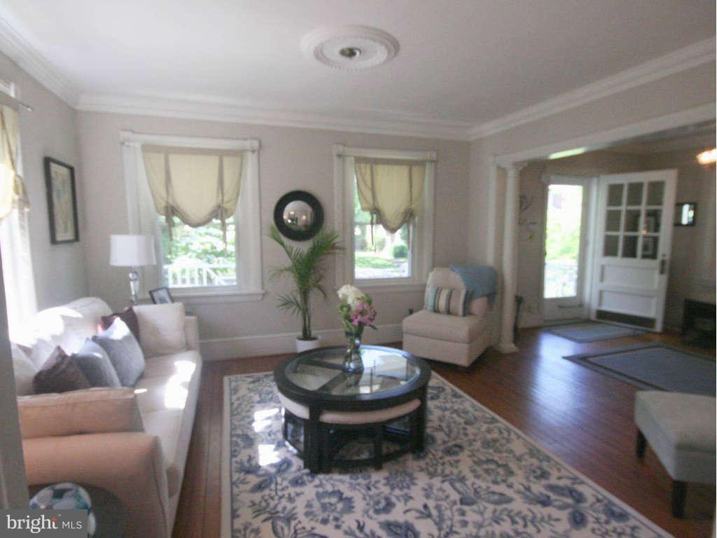 ROSEMONT - Residential Lease