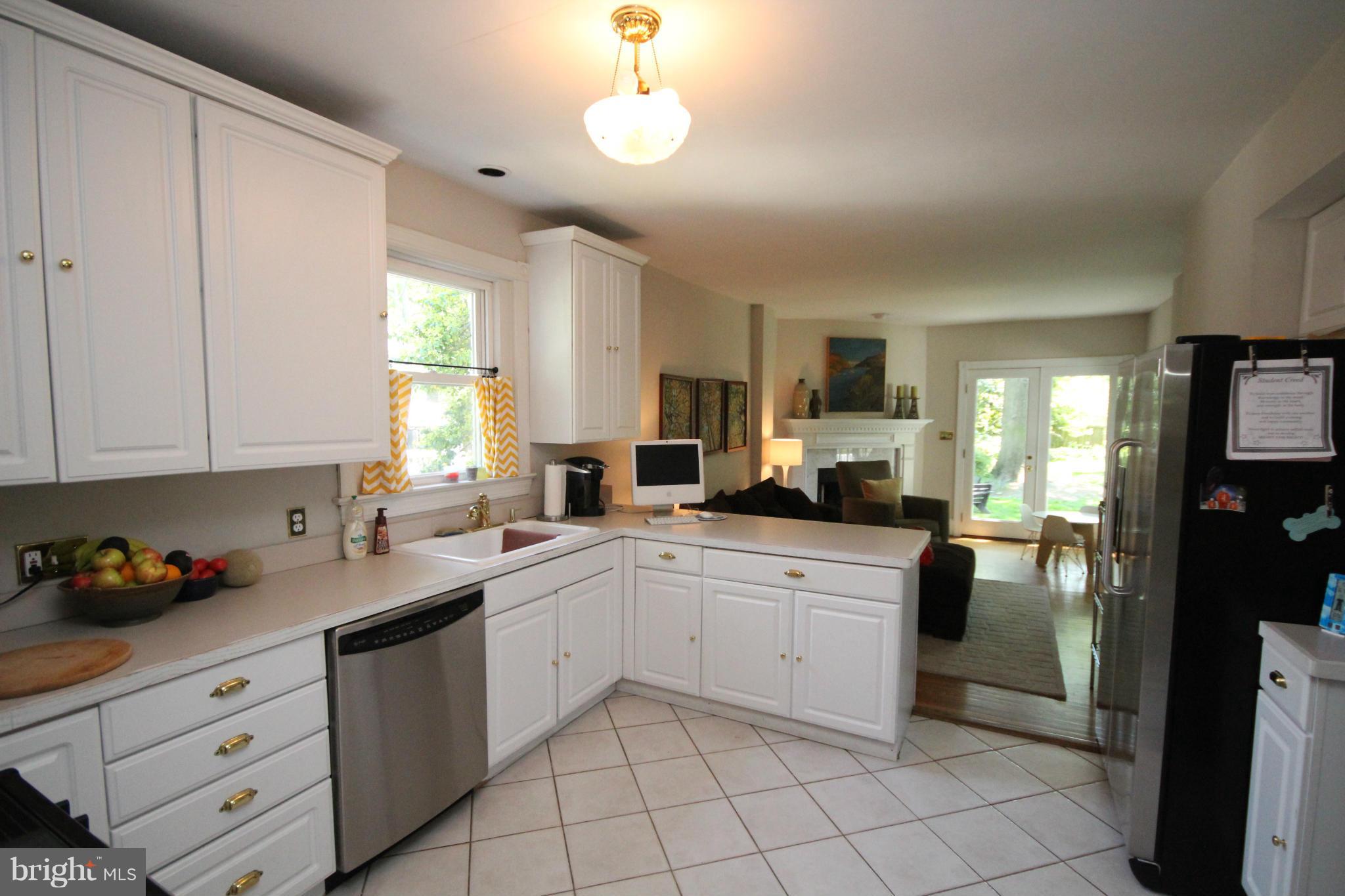 ROSEMONT - Residential Lease