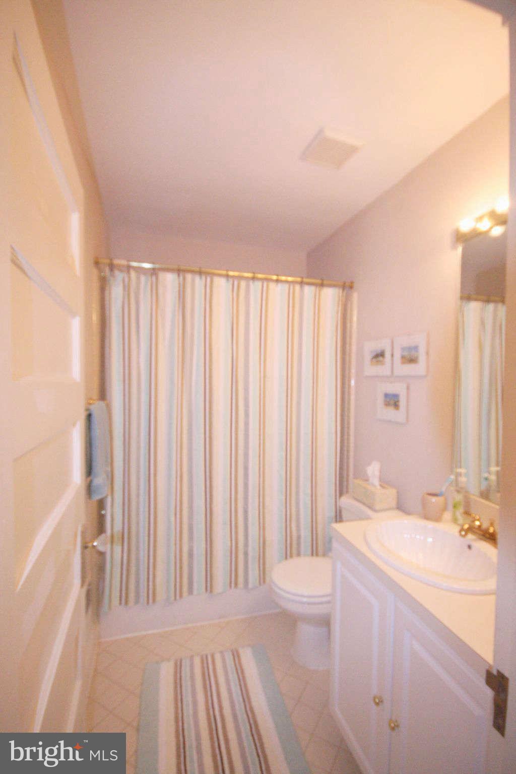 ROSEMONT - Residential Lease