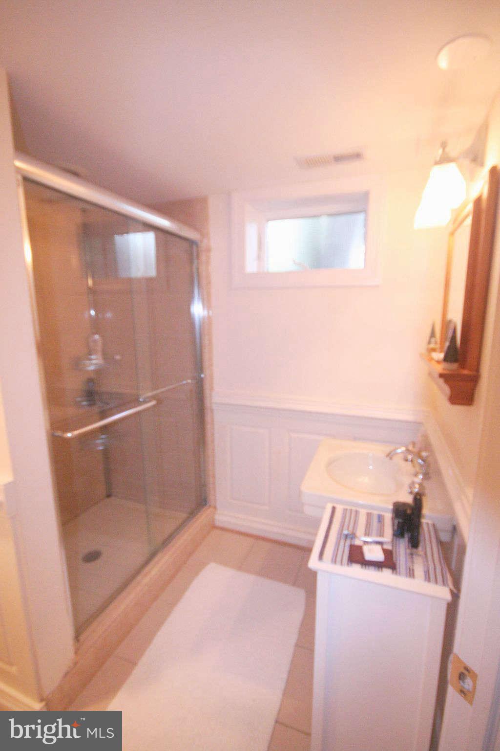 ROSEMONT - Residential Lease