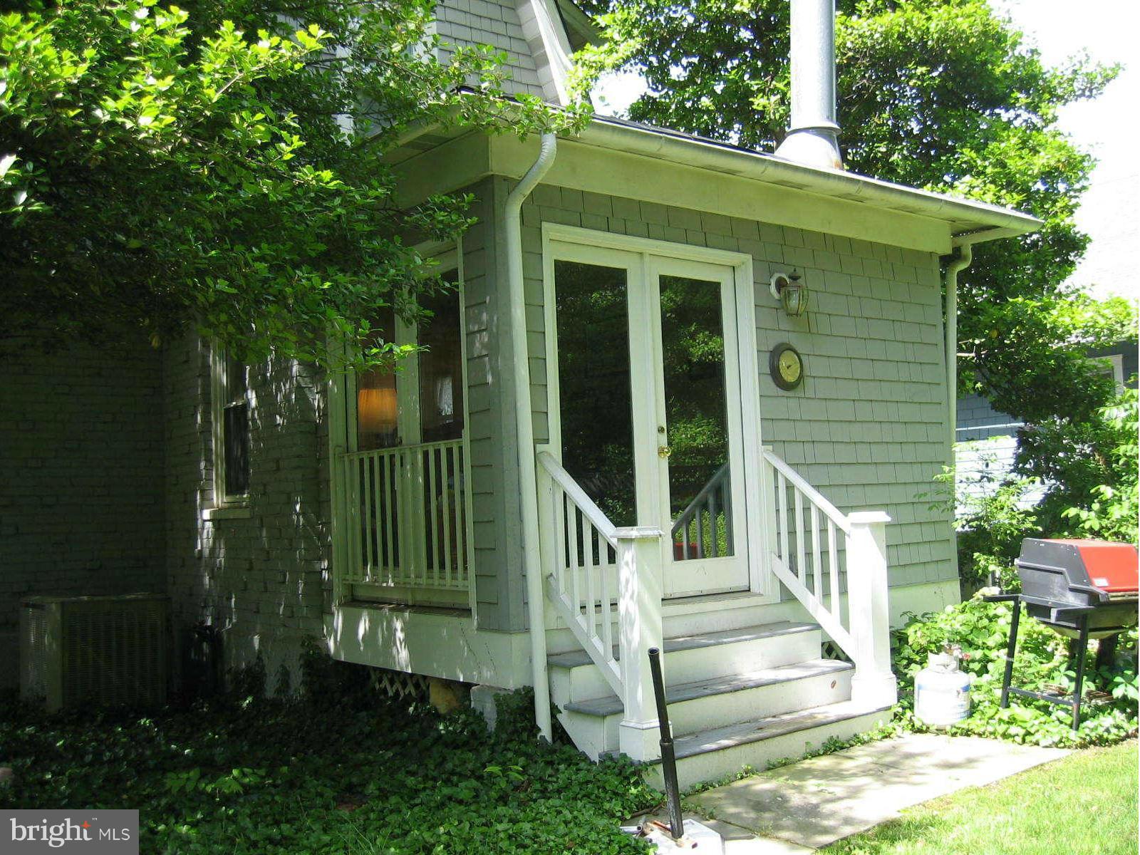 ROSEMONT - Residential Lease