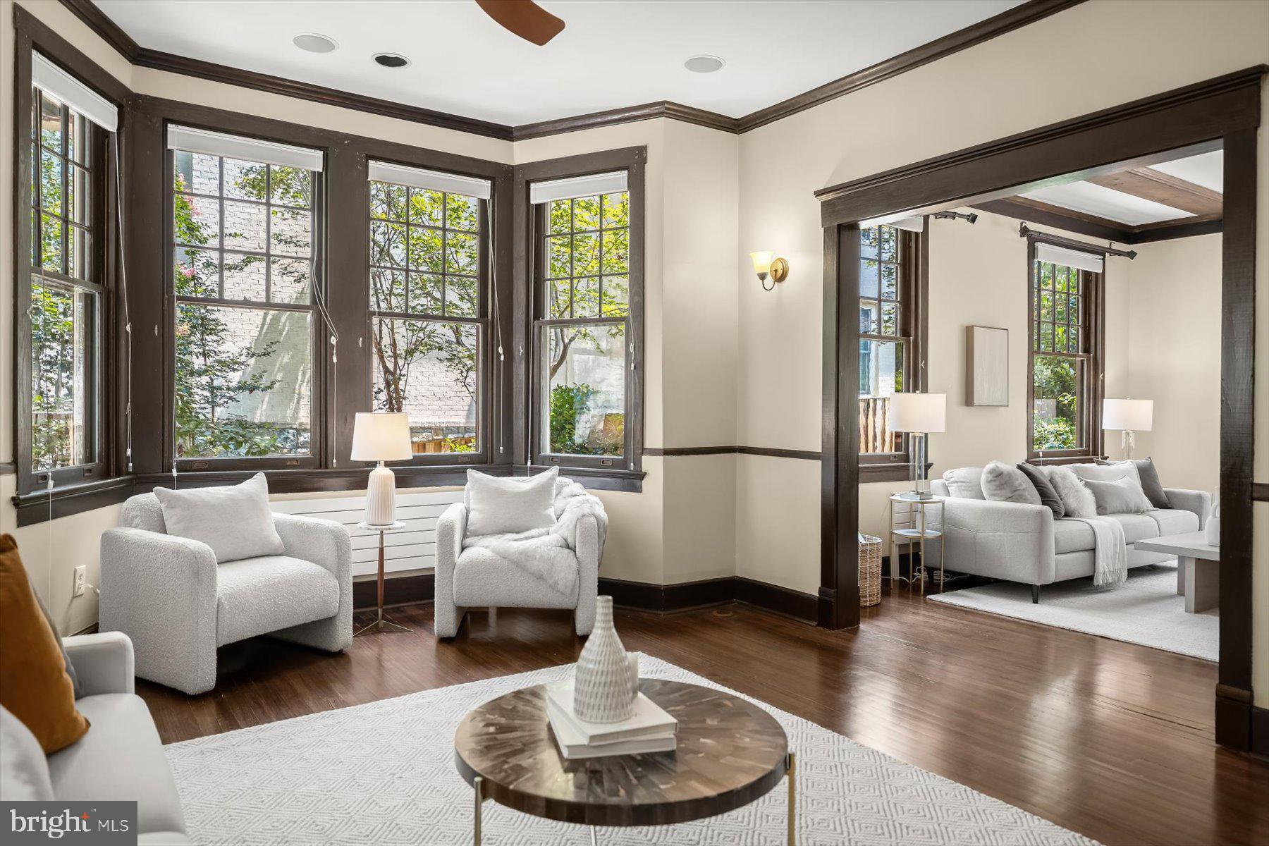 LORCOM GROVE - Residential