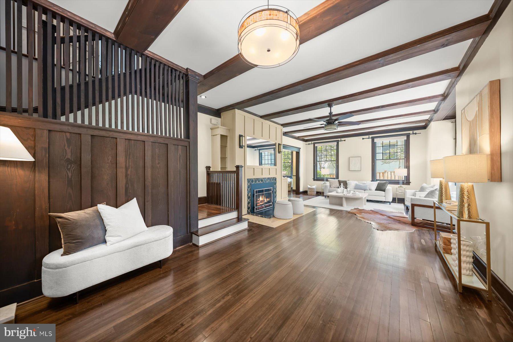 LORCOM GROVE - Residential