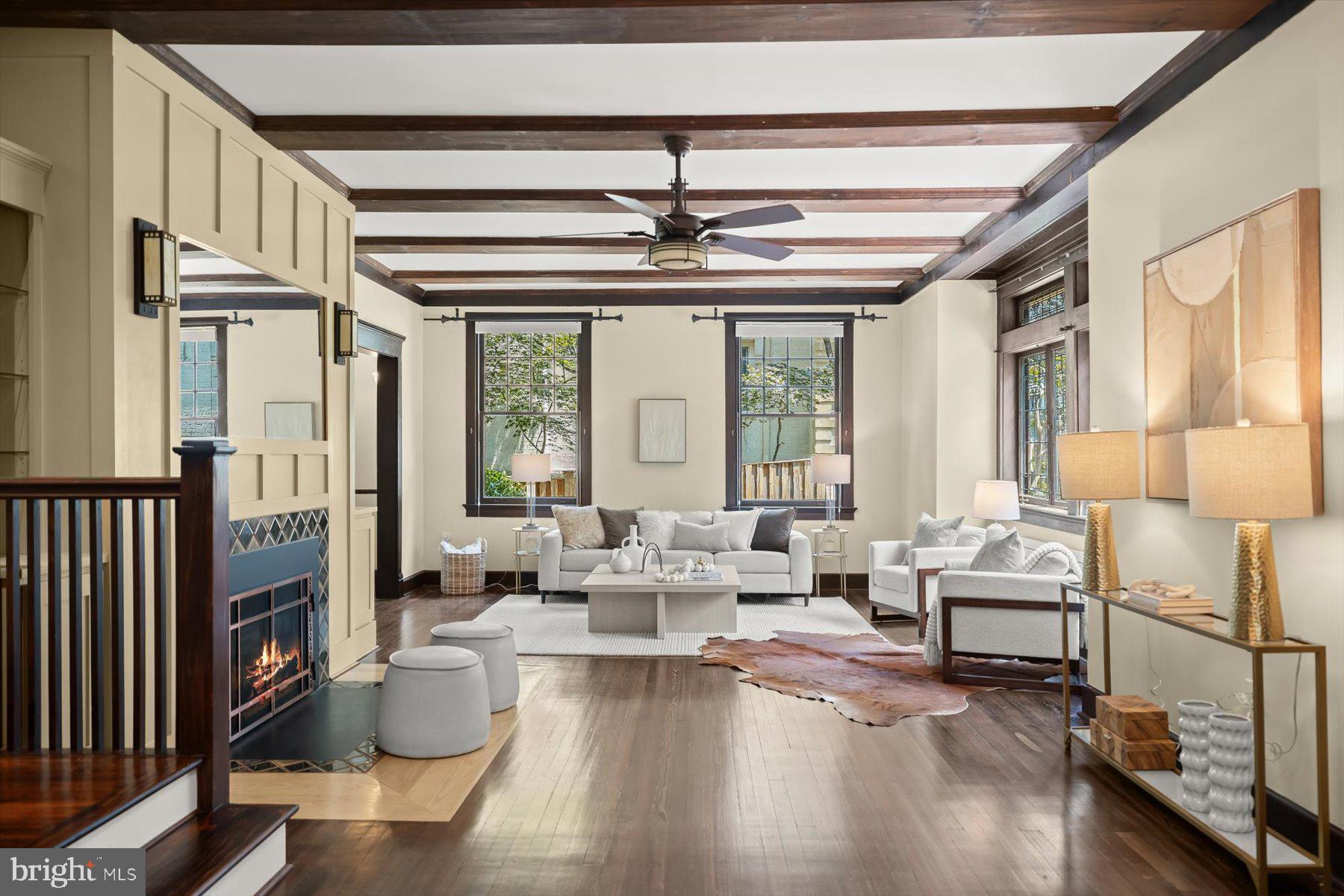 LORCOM GROVE - Residential