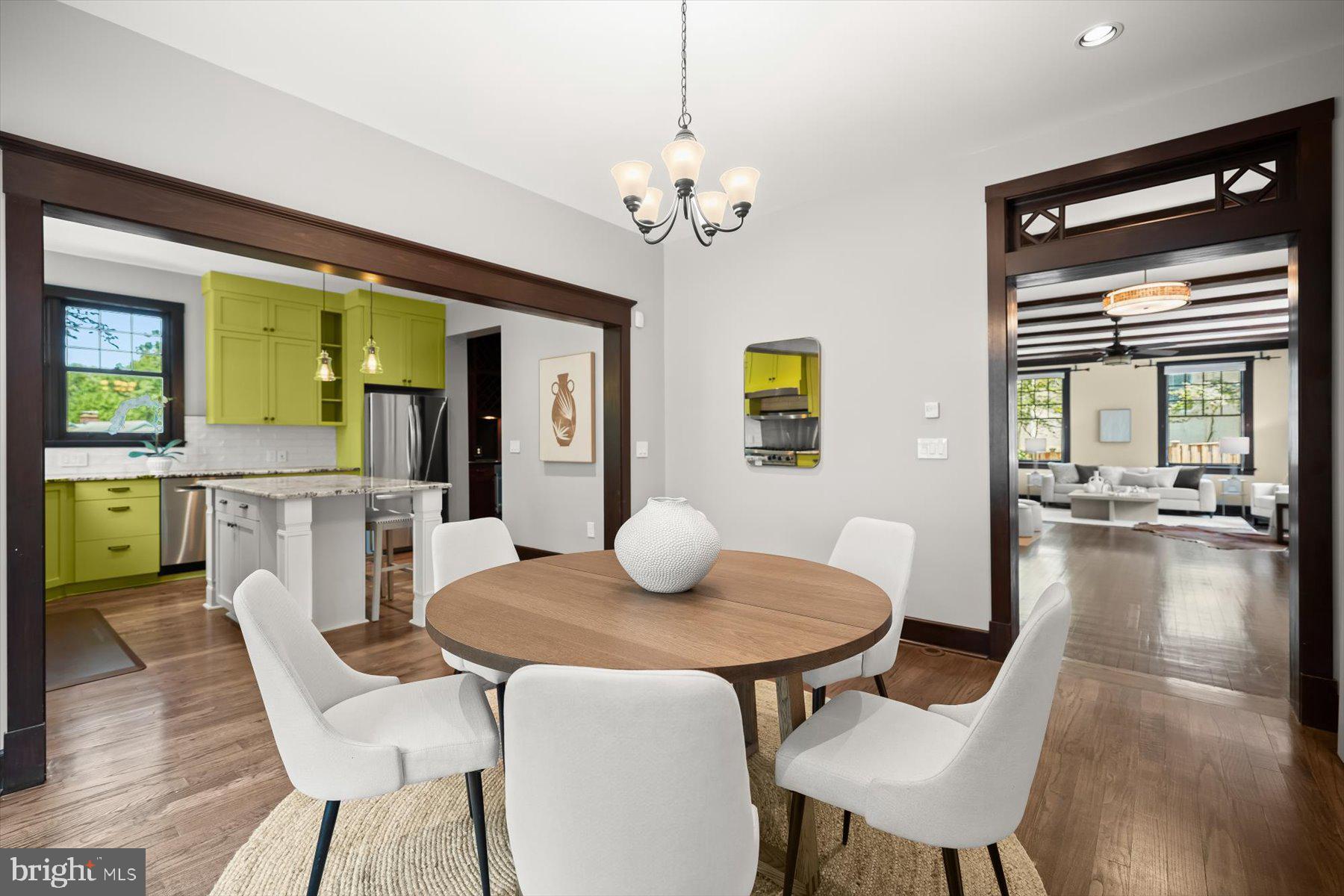 LORCOM GROVE - Residential