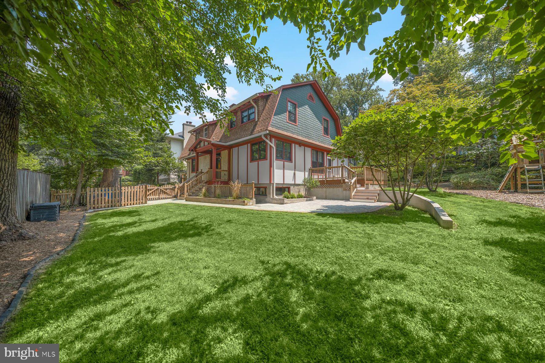 LORCOM GROVE - Residential