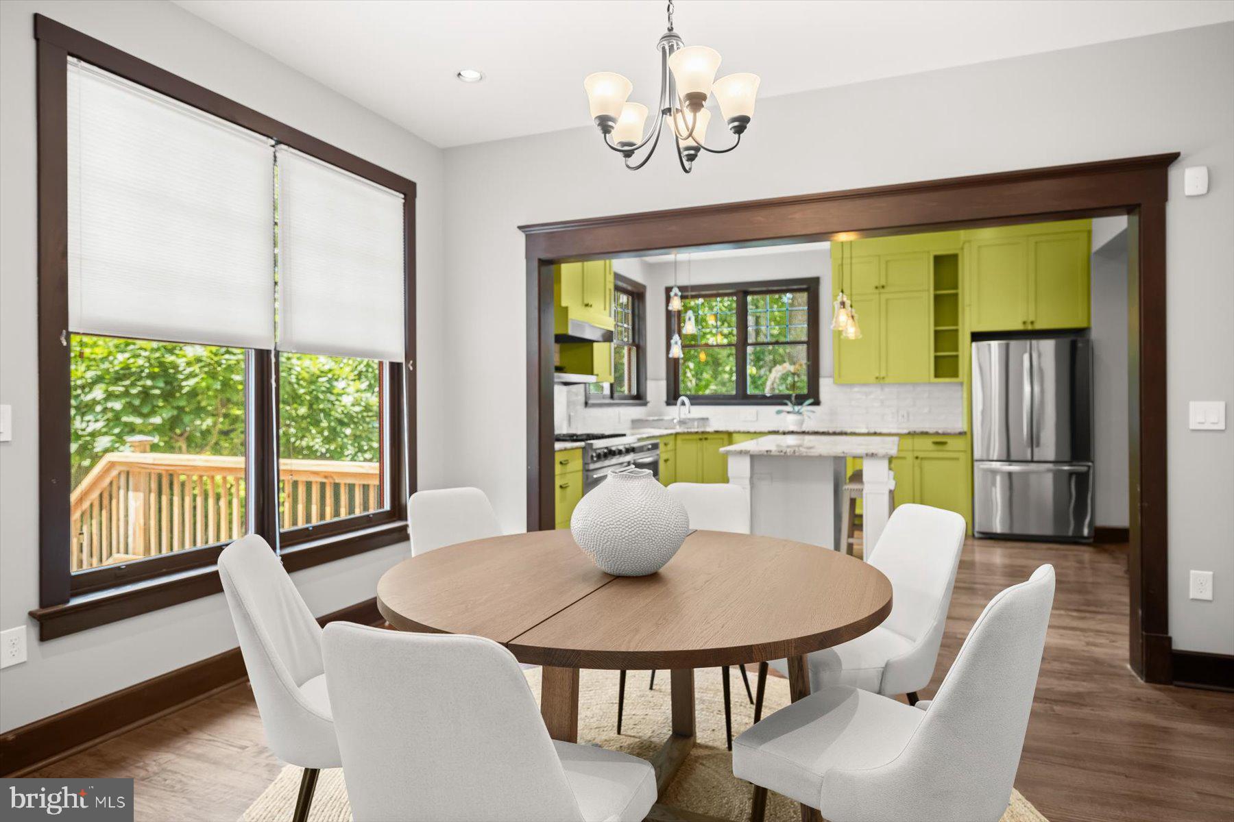 LORCOM GROVE - Residential