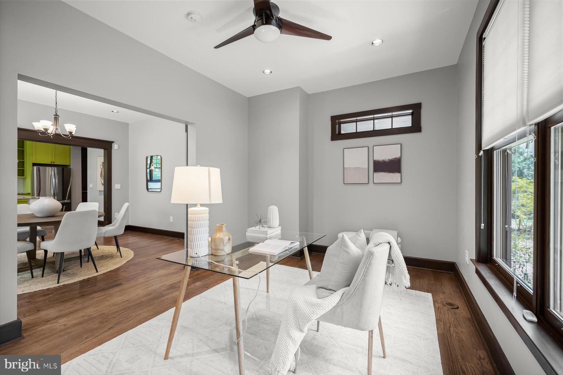 LORCOM GROVE - Residential