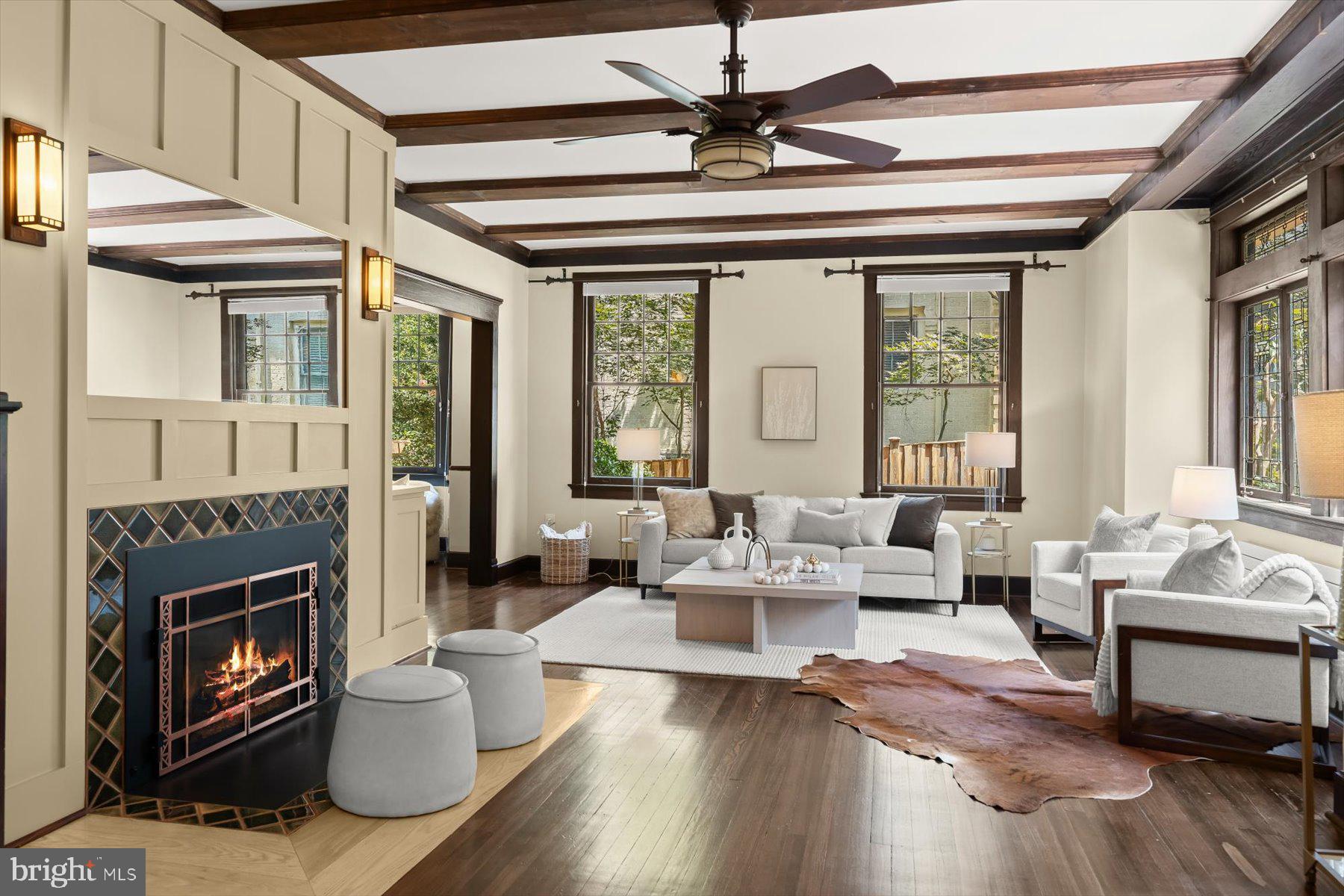 LORCOM GROVE - Residential