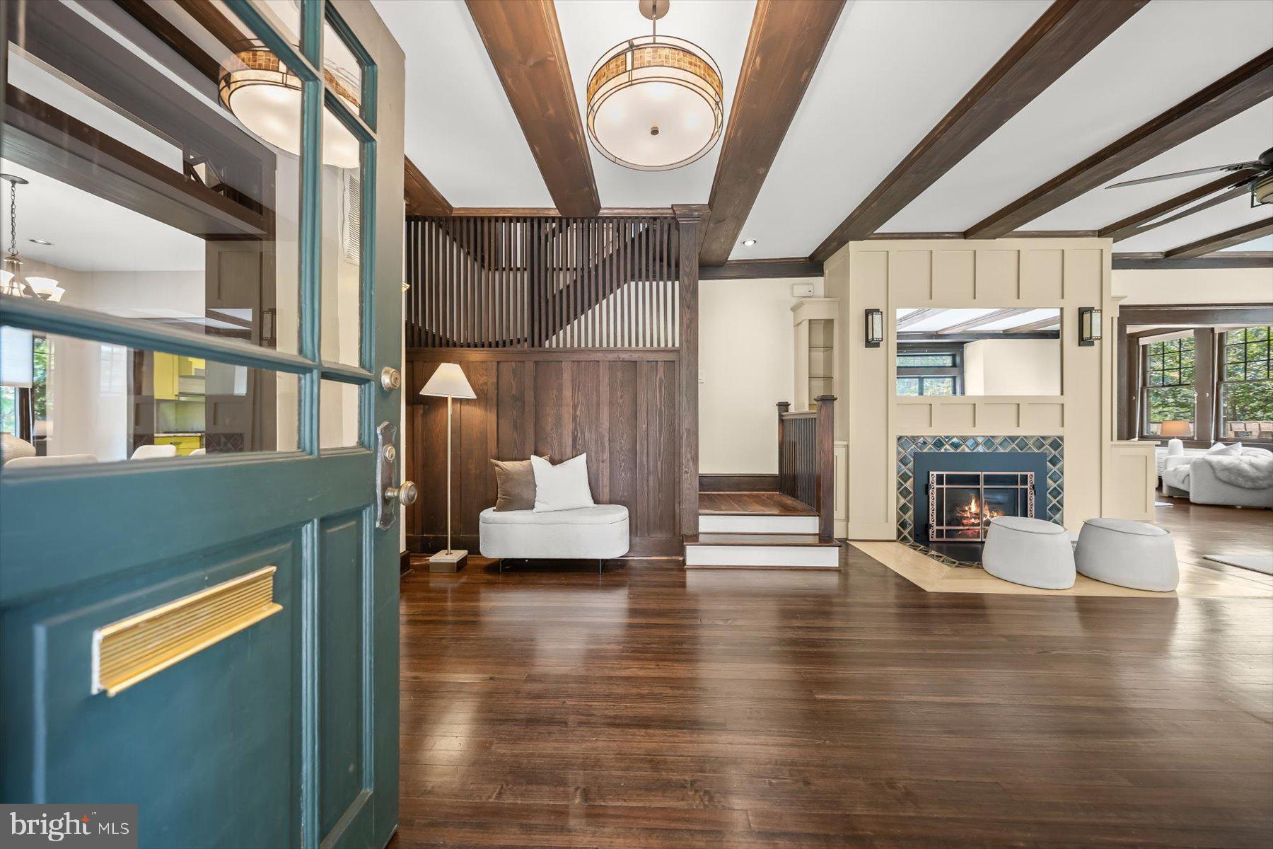 LORCOM GROVE - Residential