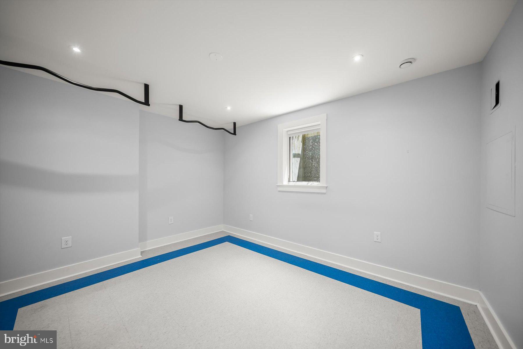 LORCOM GROVE - Residential