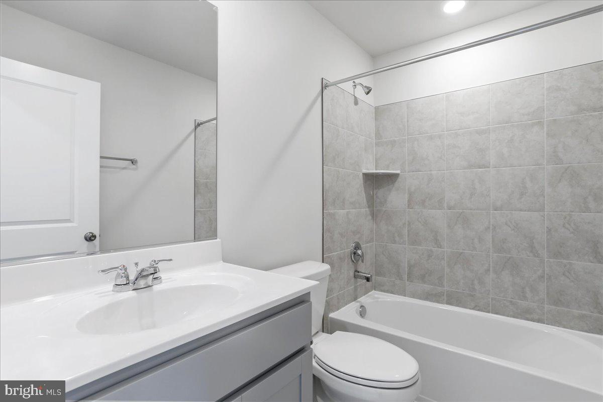 NORBORNE GLEBE - Residential Lease