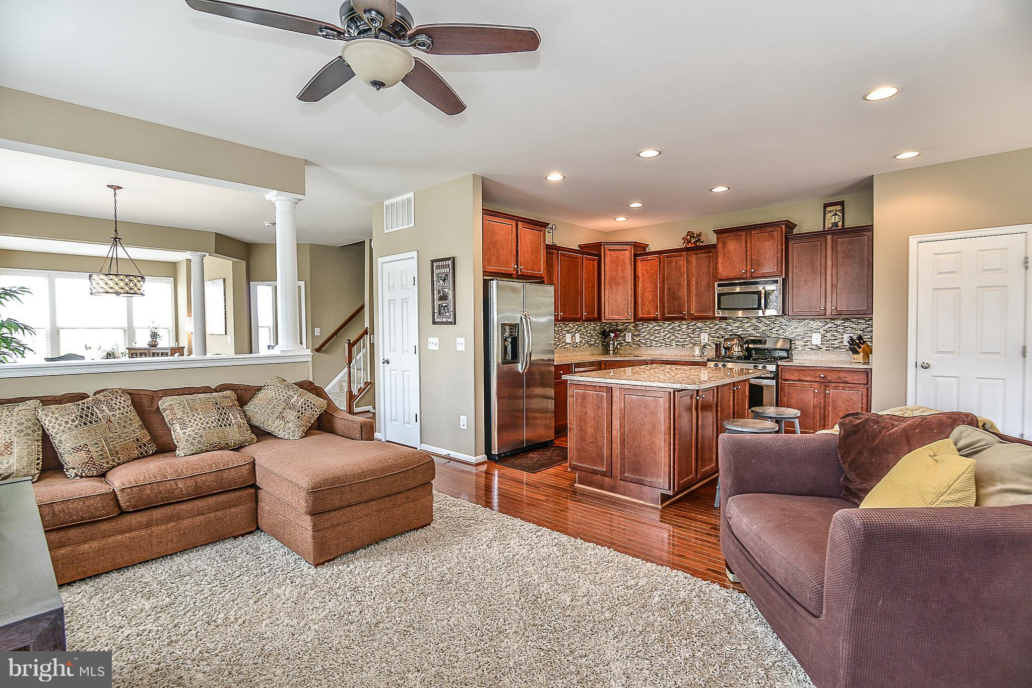 ALEXANDERS CHASE - Residential