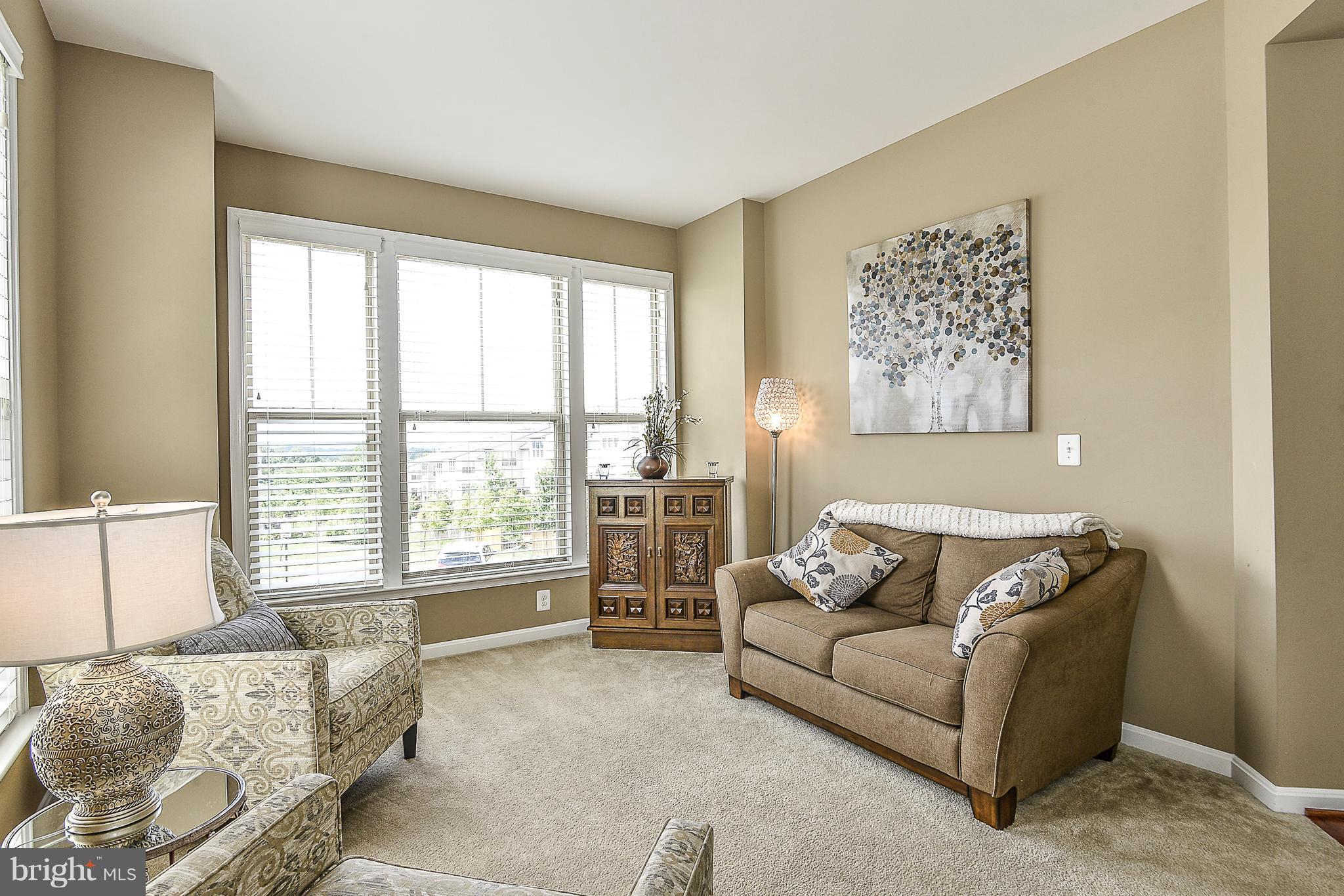 ALEXANDERS CHASE - Residential