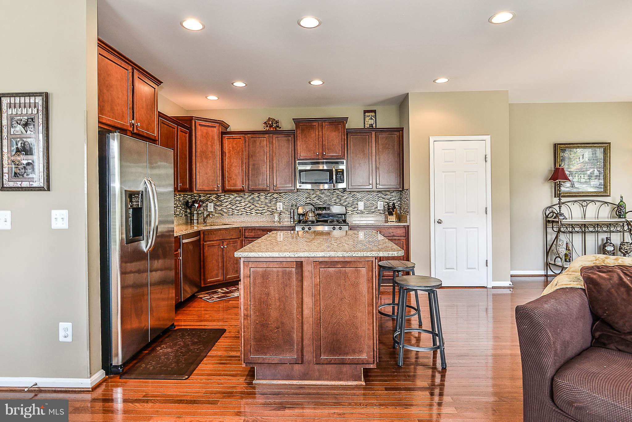 ALEXANDERS CHASE - Residential