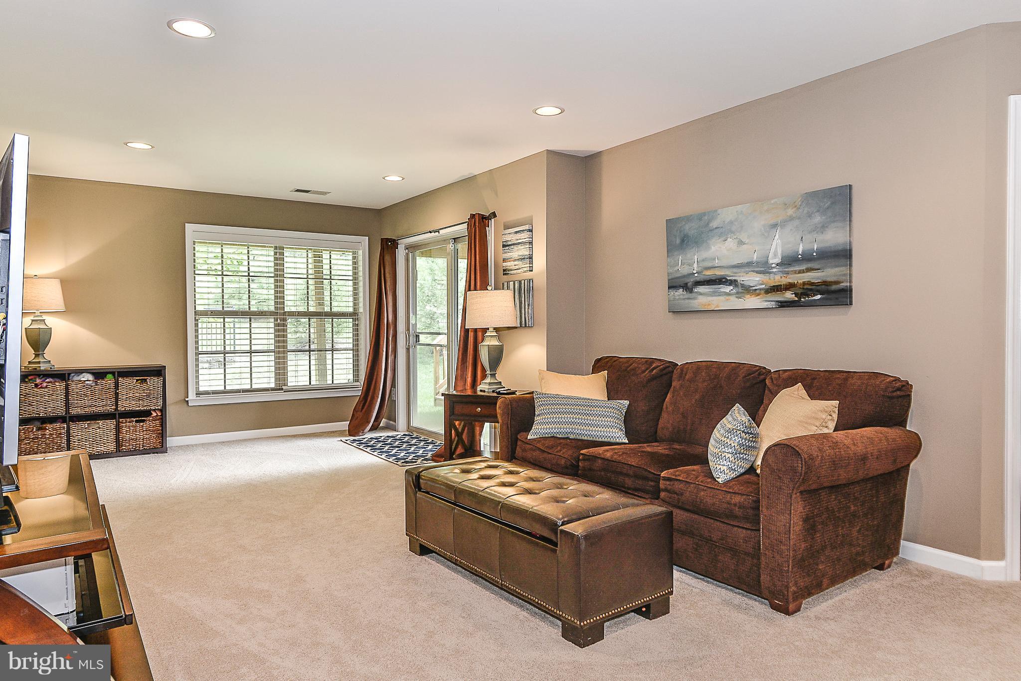 ALEXANDERS CHASE - Residential