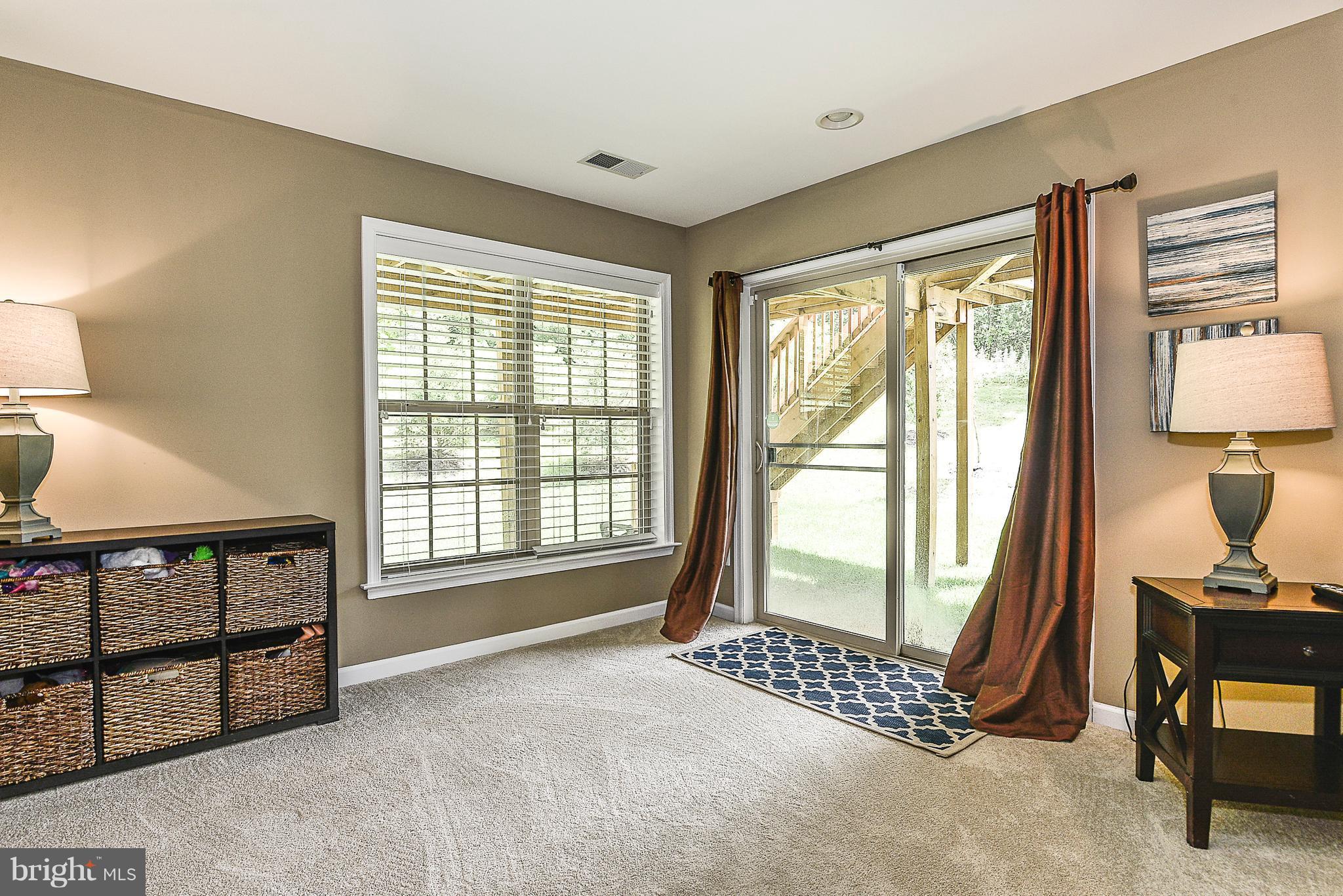 ALEXANDERS CHASE - Residential