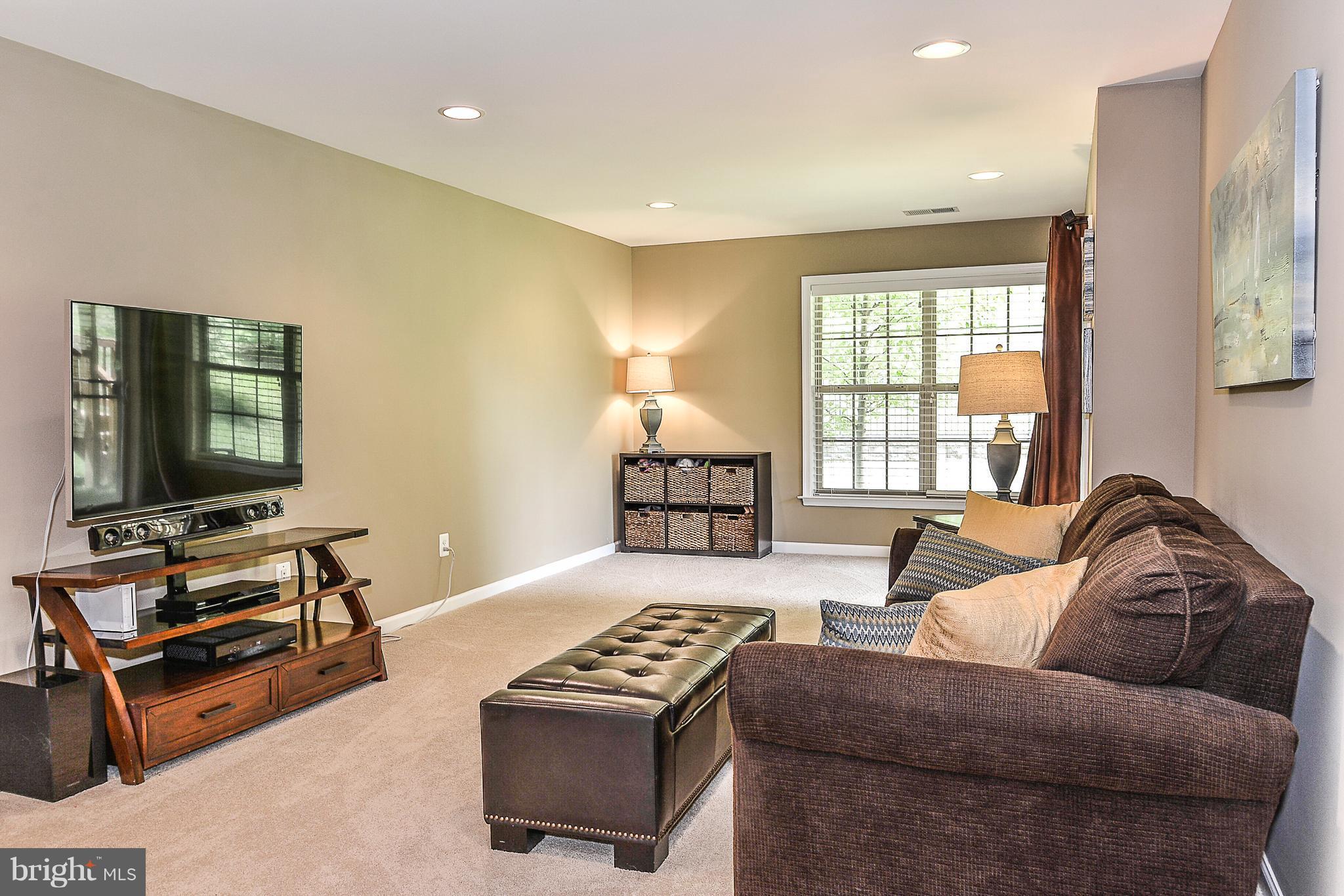 ALEXANDERS CHASE - Residential