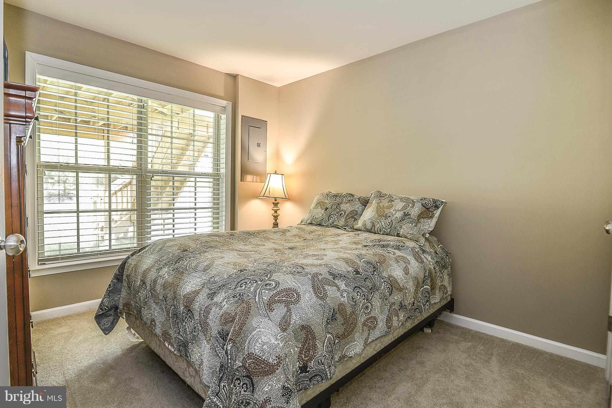 ALEXANDERS CHASE - Residential