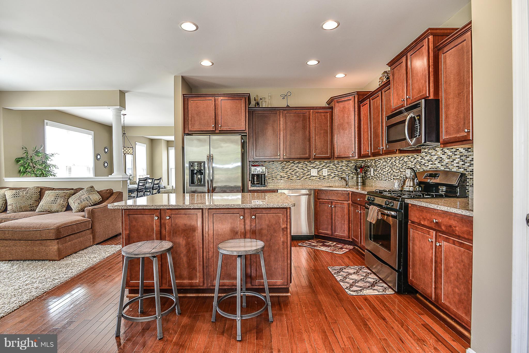 ALEXANDERS CHASE - Residential