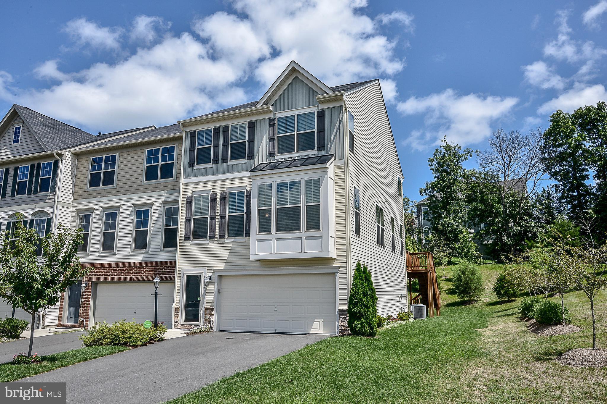 ALEXANDERS CHASE - Residential