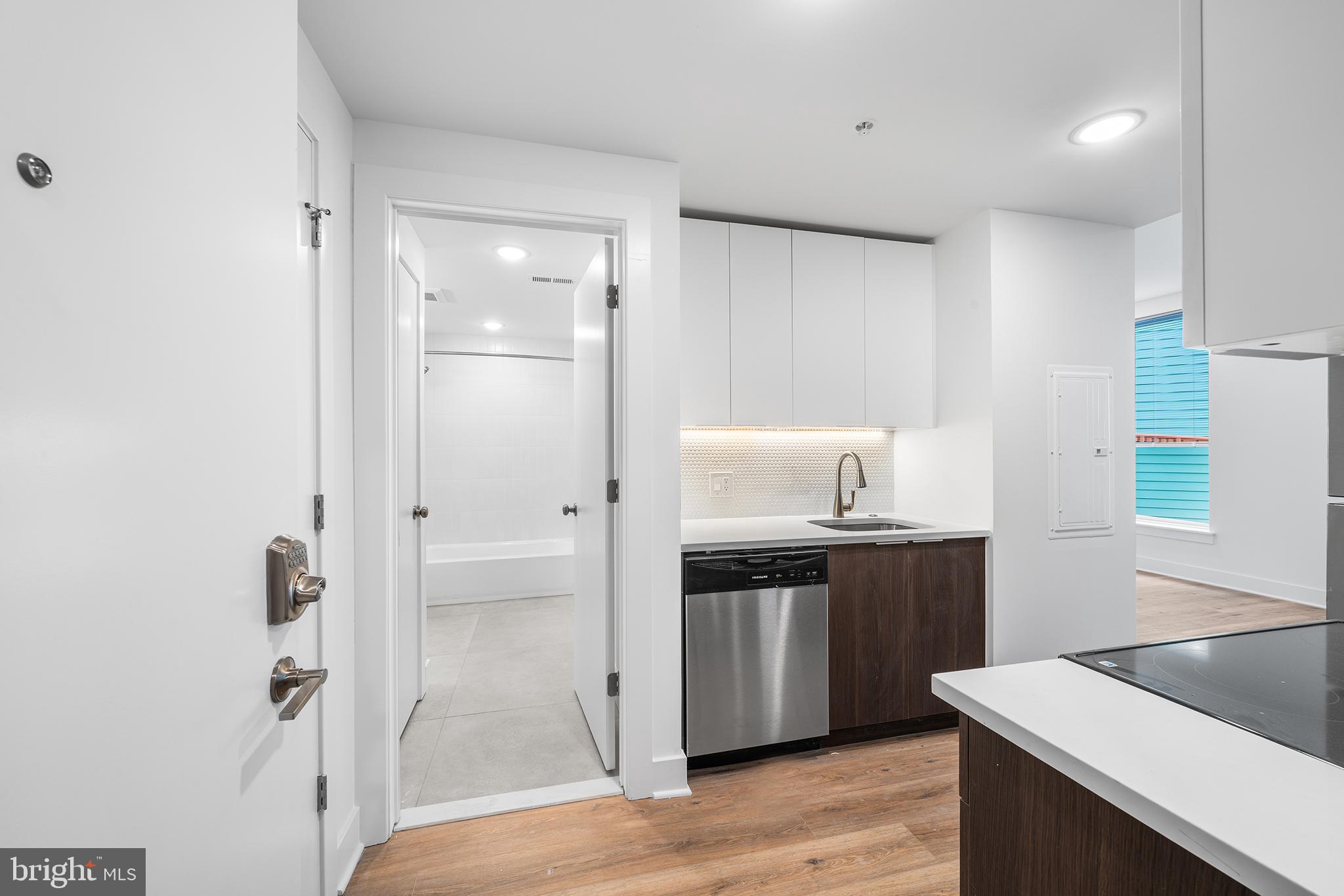 4324 LANCASTER AVENUE 105