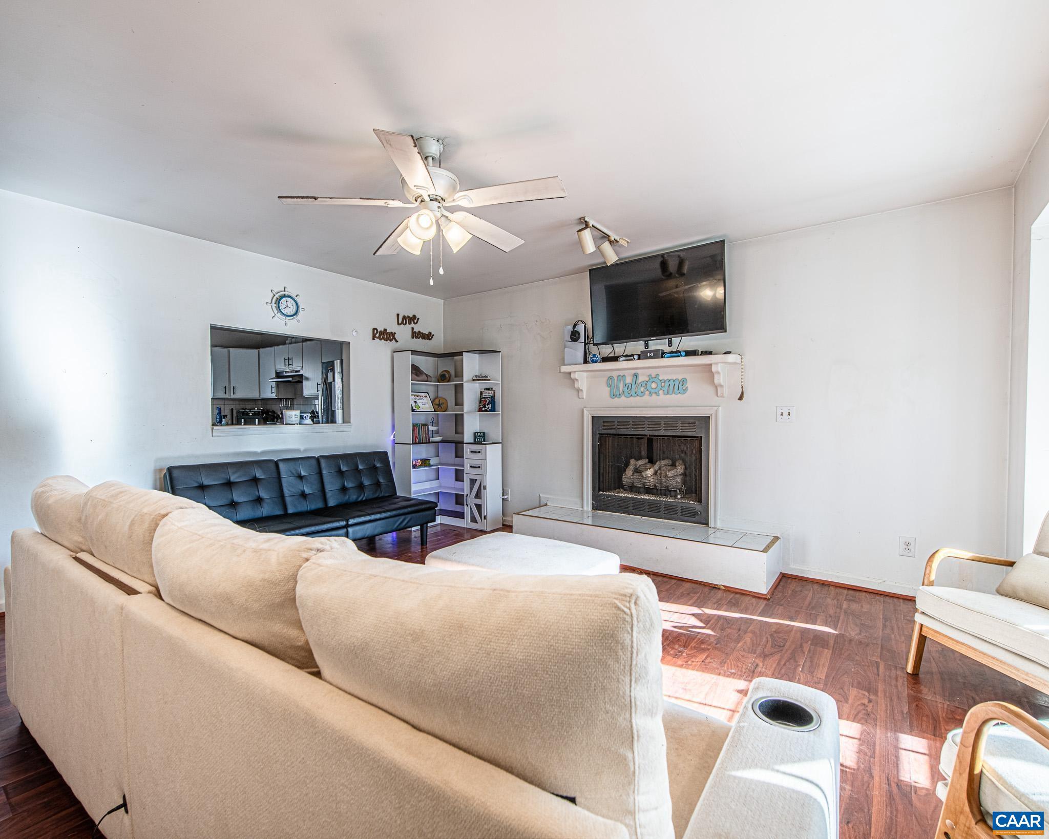 LAKE MONTICELLO - Residential