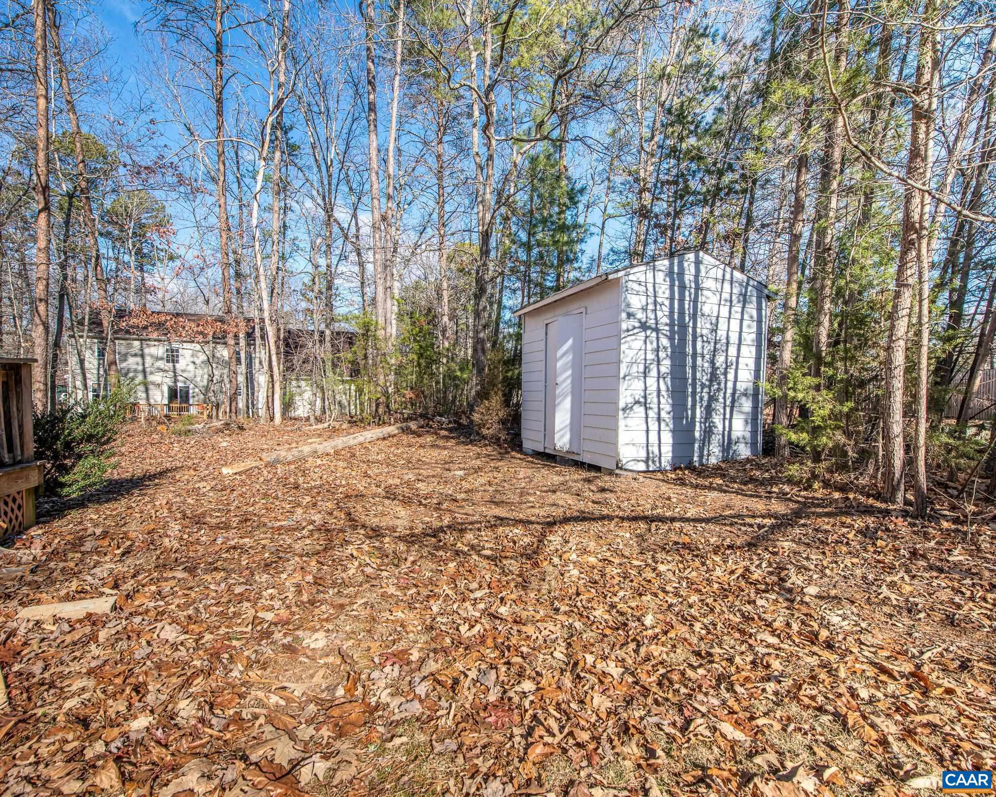 LAKE MONTICELLO - Residential